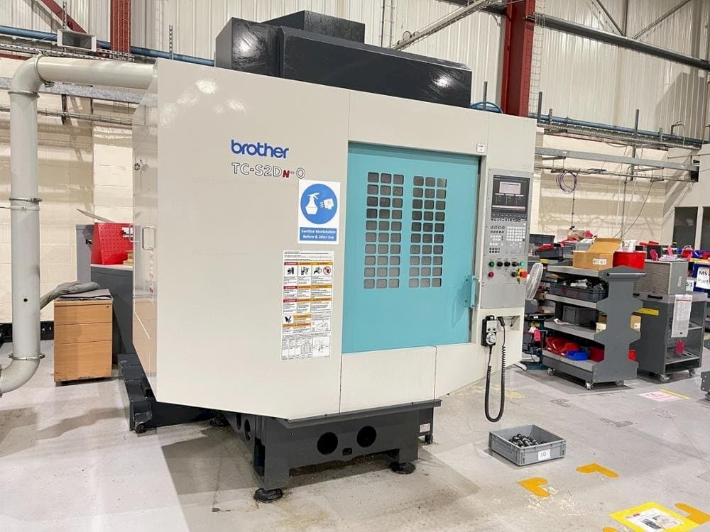 A Brother TC-S2DN-0  gép elölnézete
