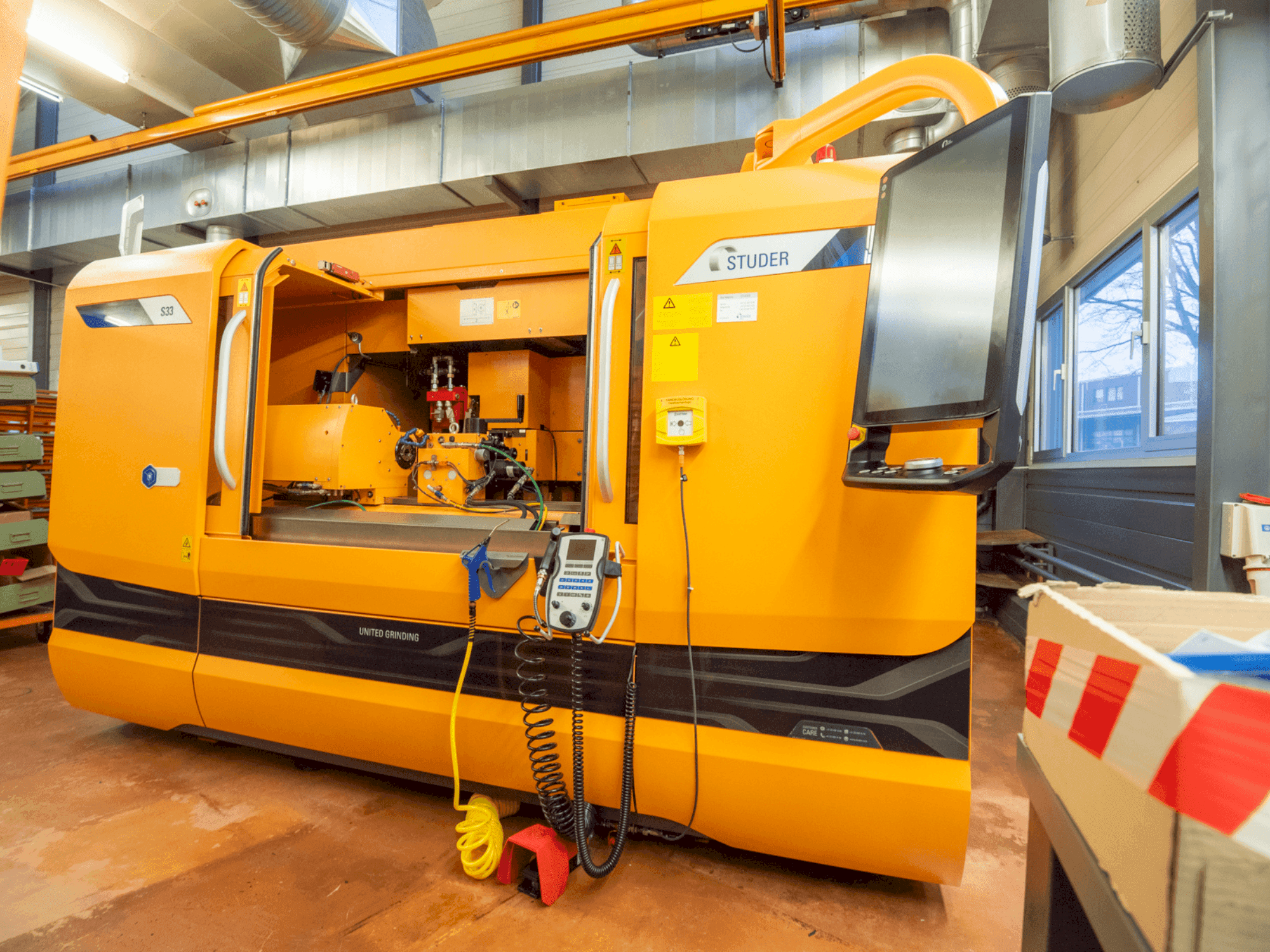 A STUDER  S33  gép elölnézete