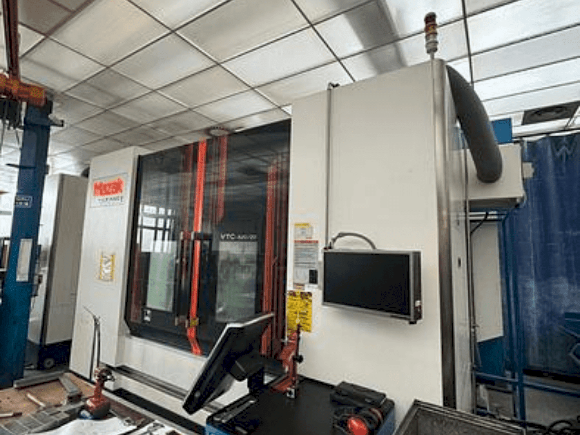 A Mazak VTC 820/20  gép elölnézete