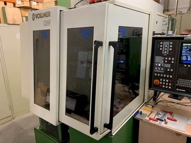 A VOLLMER QW72 P  gép elölnézete