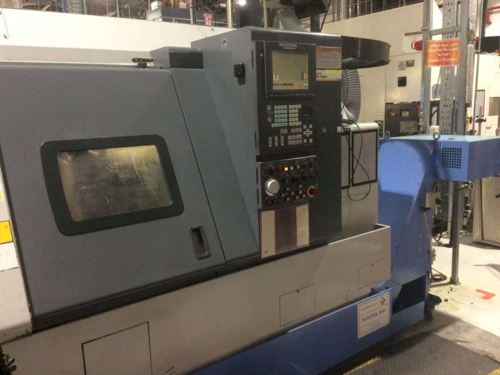 A Mazak Super Quick Turn 200M  gép oldalnézete