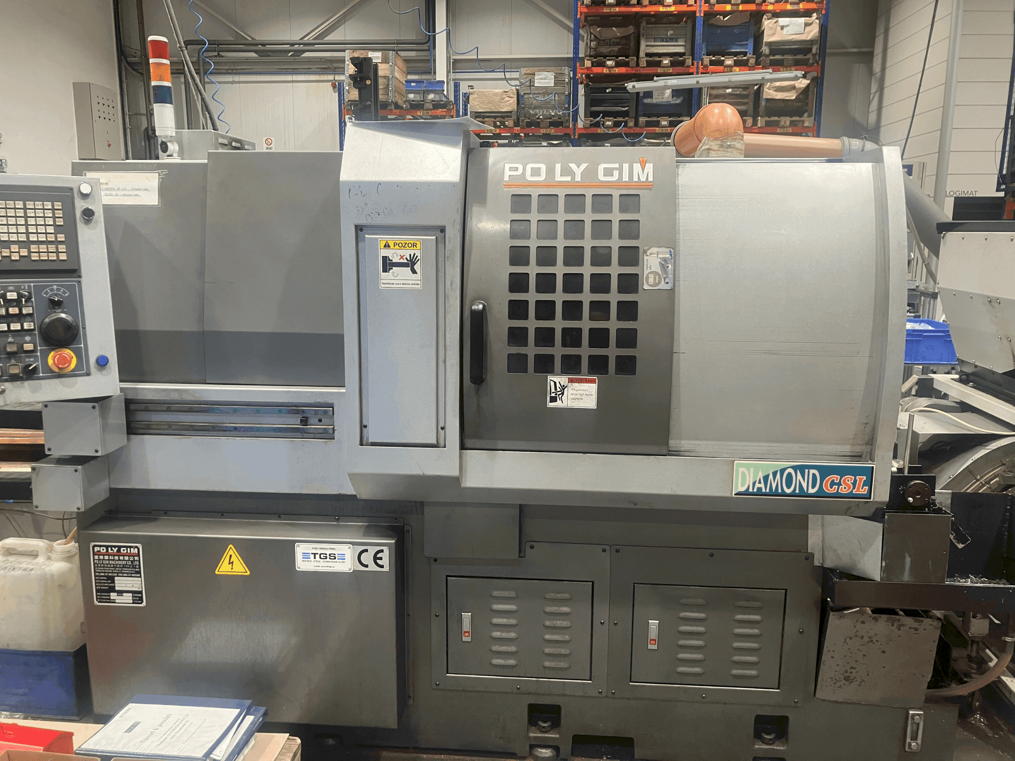 A PO LY GIM Diamond 32CSL  gép elölnézete