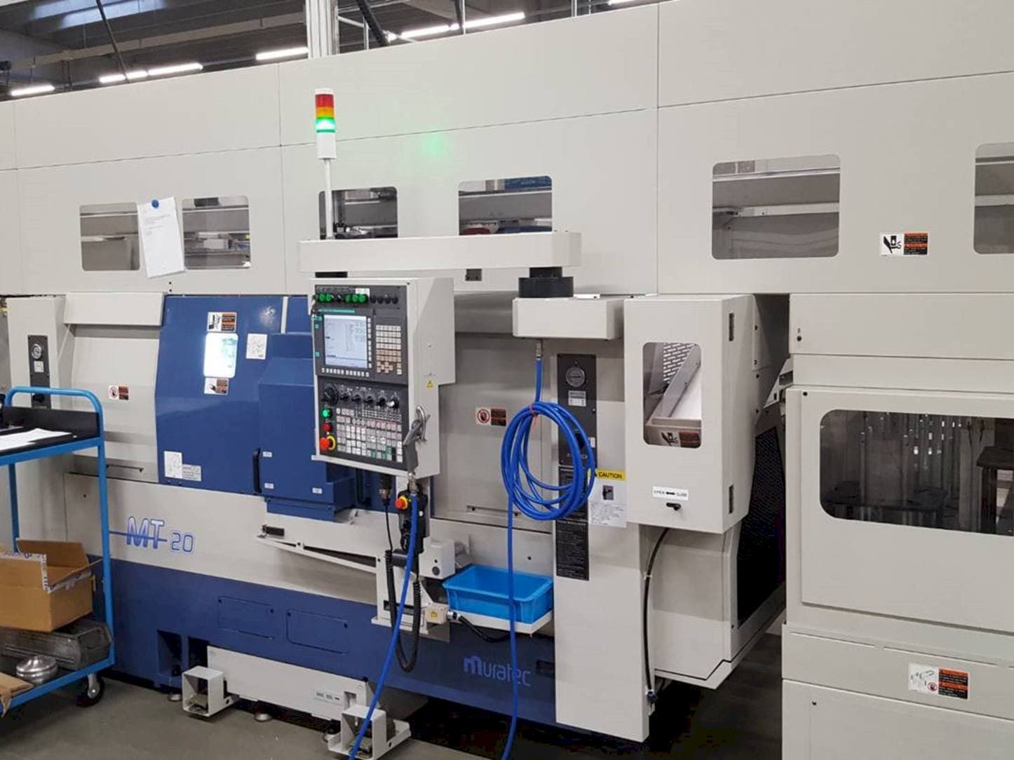 A Muratec MT 20 GYMC  gép elölnézete