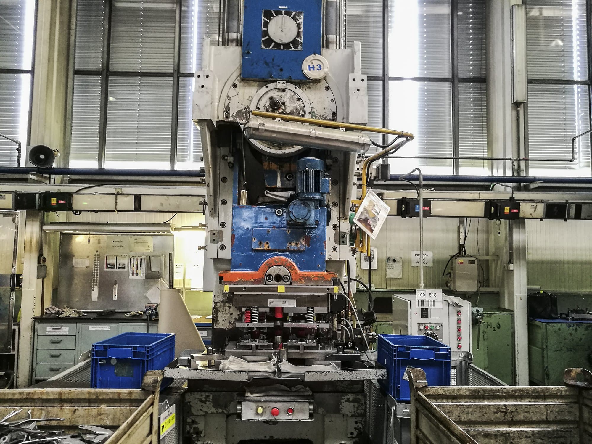 A ZTS LEK-160  gép elölnézete