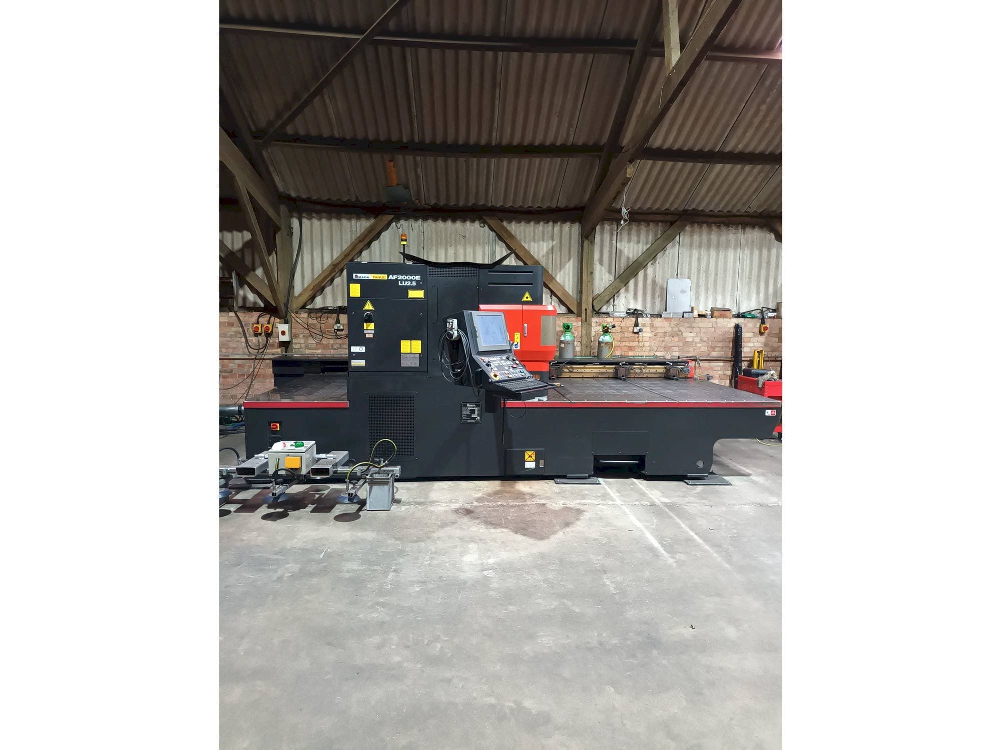 A AMADA LC 2415 alpha 4 NT  gép elölnézete