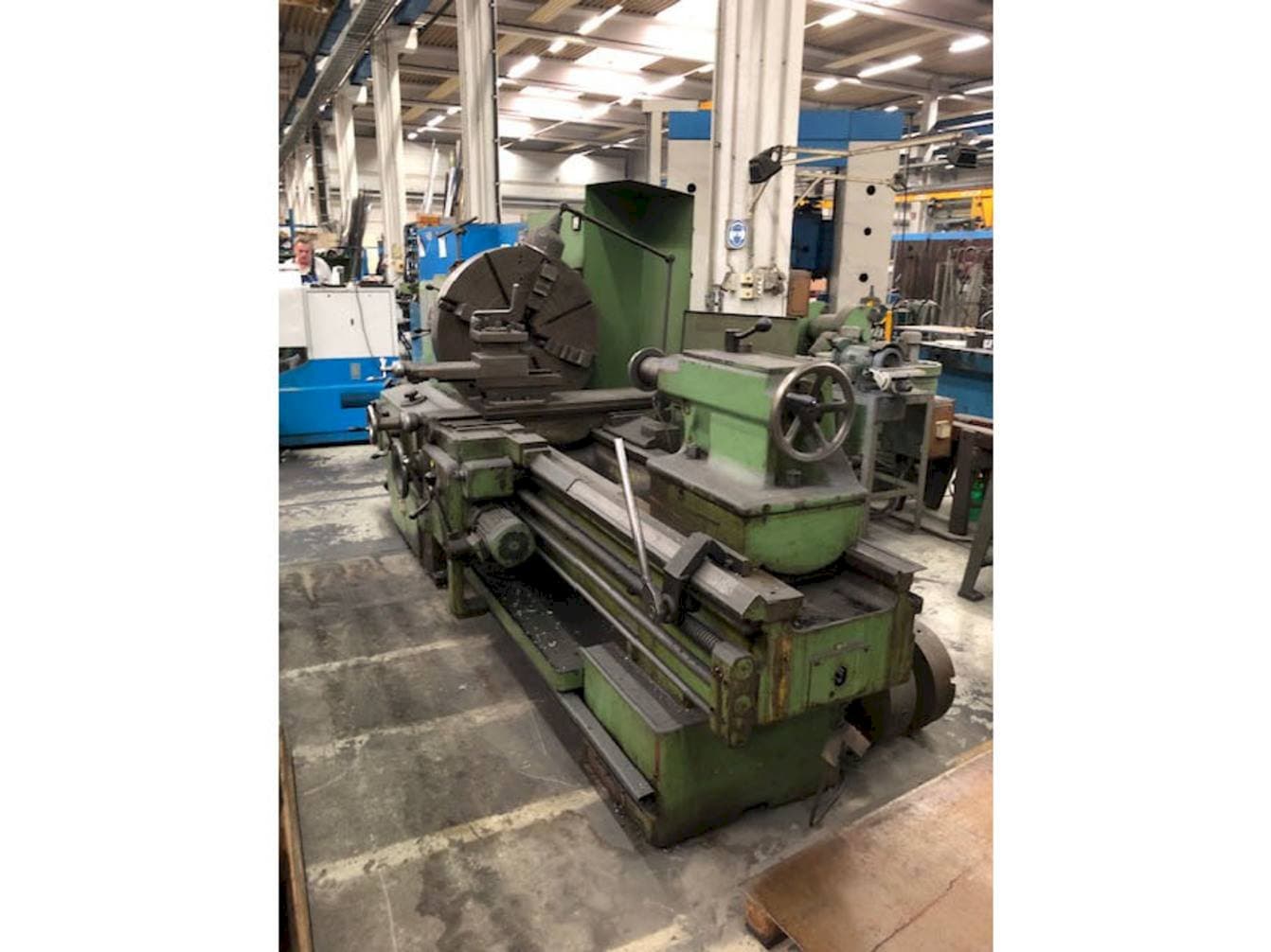 A DLZ 800  gép elölnézete