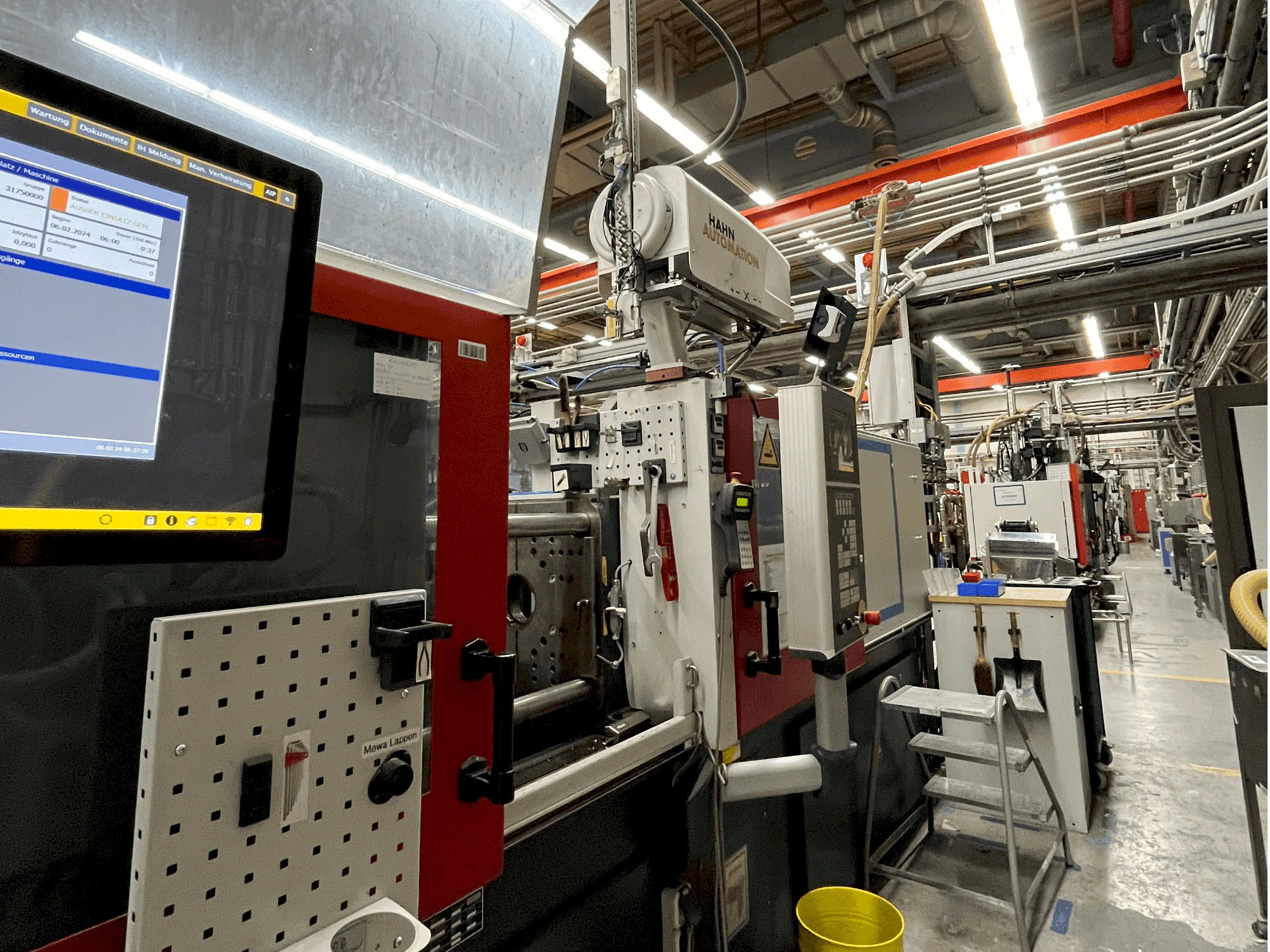 A FERROMATIK EE 75  gép oldalnézete