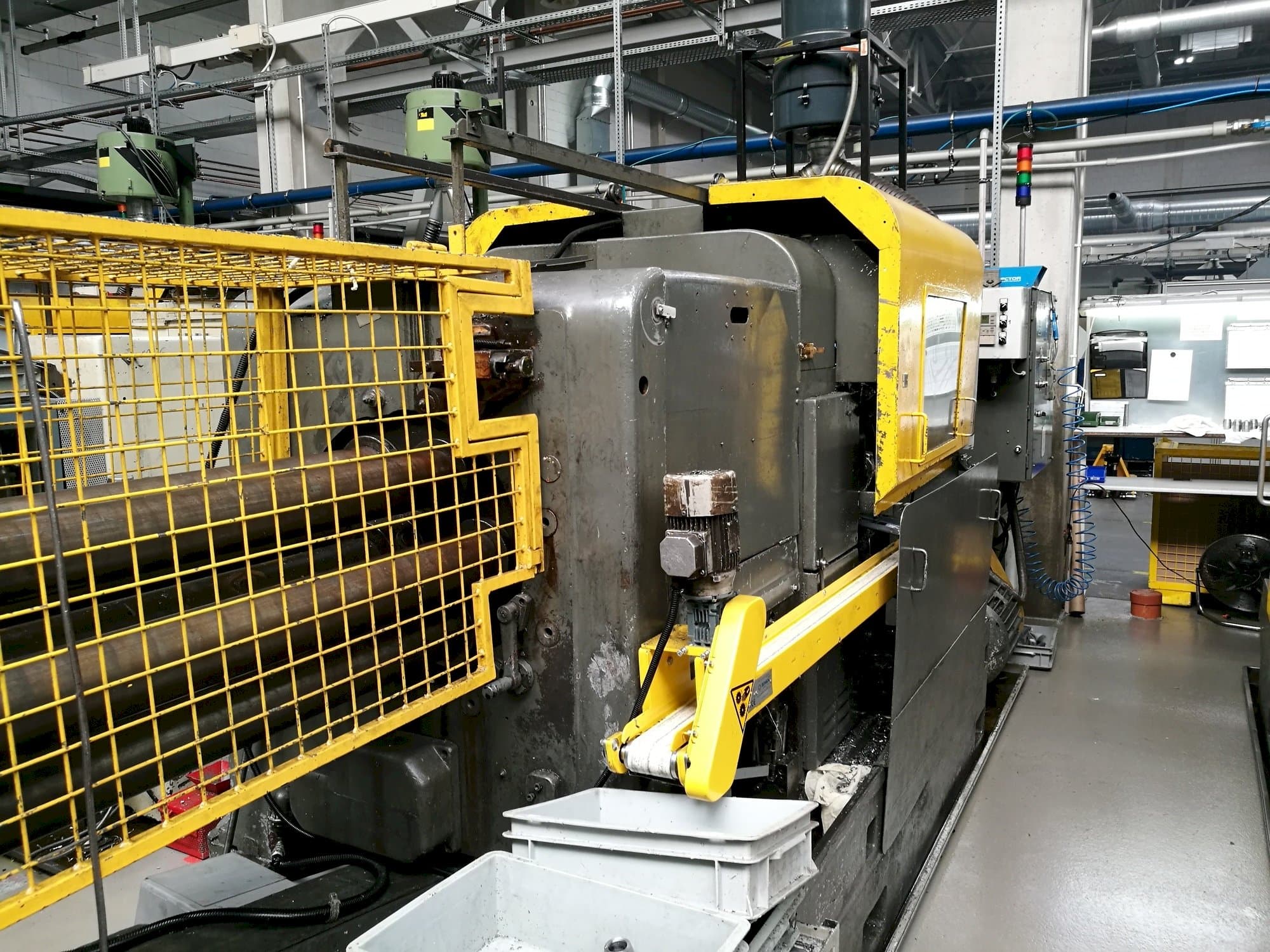 A Wickman 2  1/4"-6  gép elölnézete