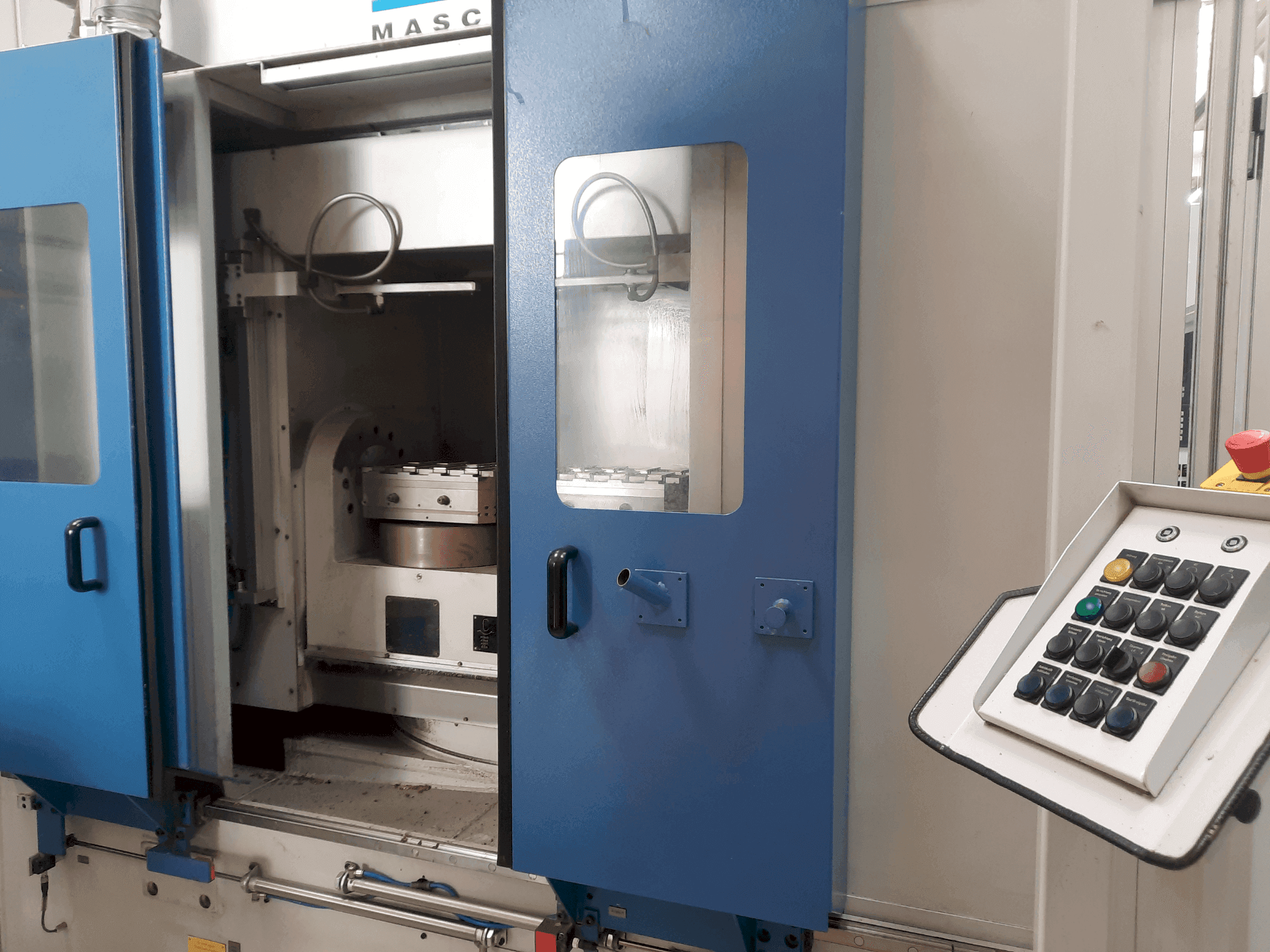 A SCHMID SE 371  gép elölnézete