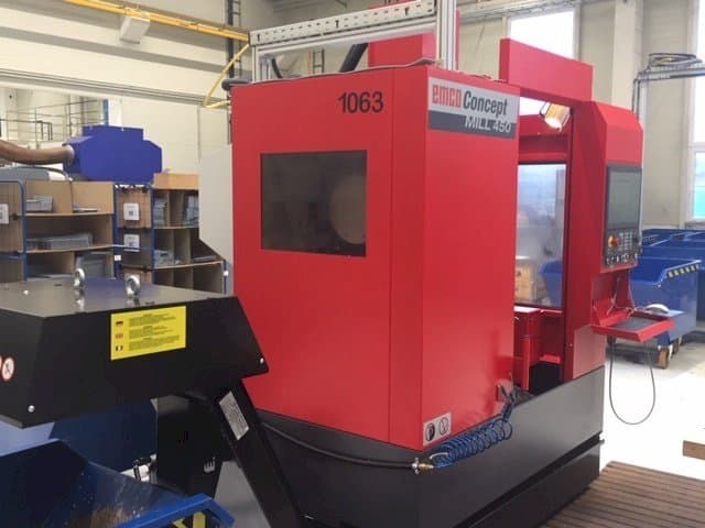 A EMCO Concept Mill 450  gép elölnézete
