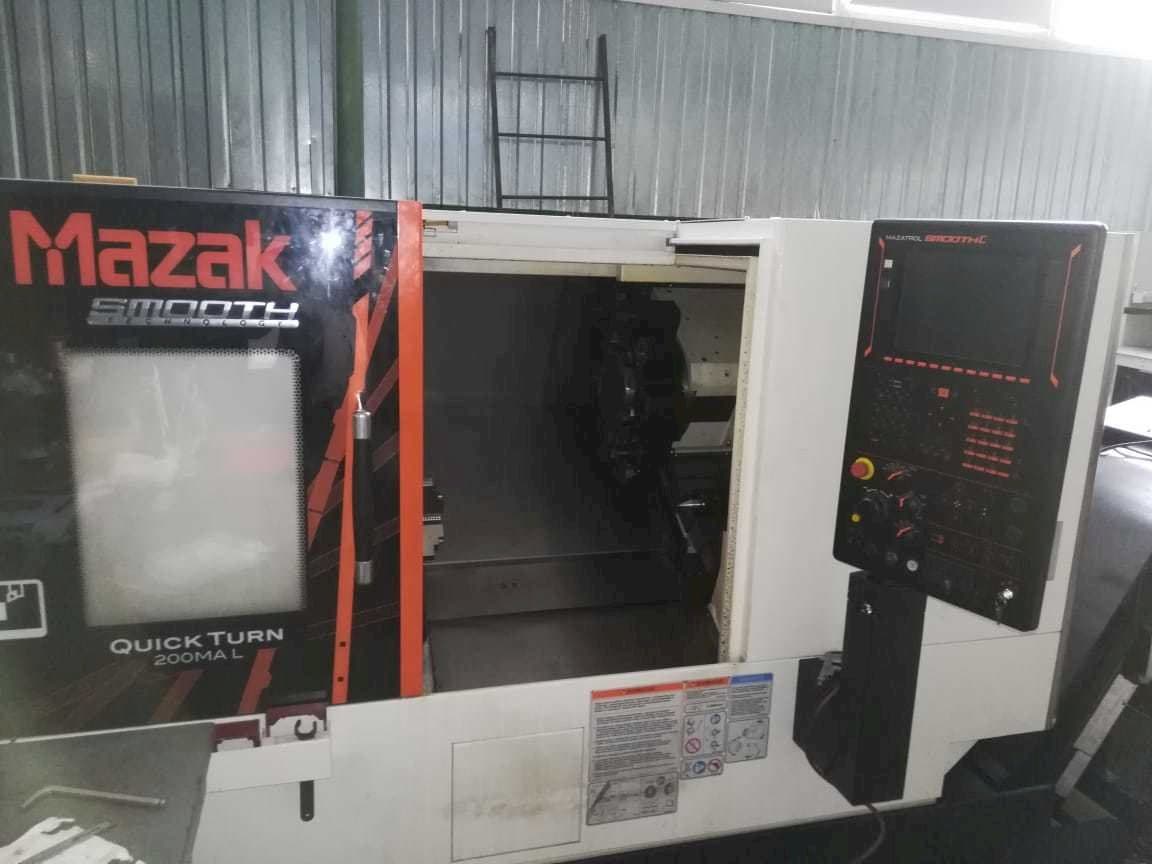 A Mazak Quick Turn 200MA L  gép elölnézete
