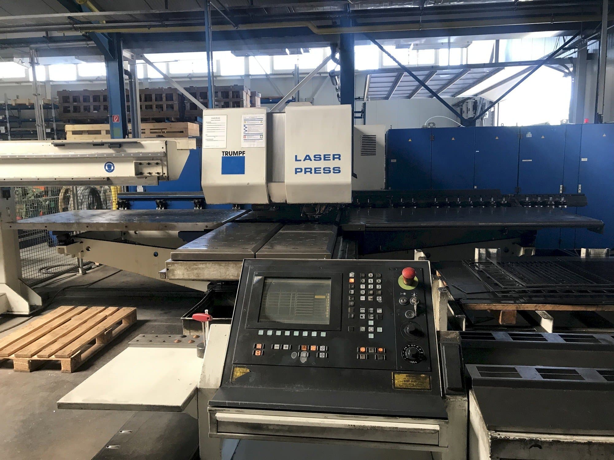 A Trumpf Trumatic 600L  gép elölnézete