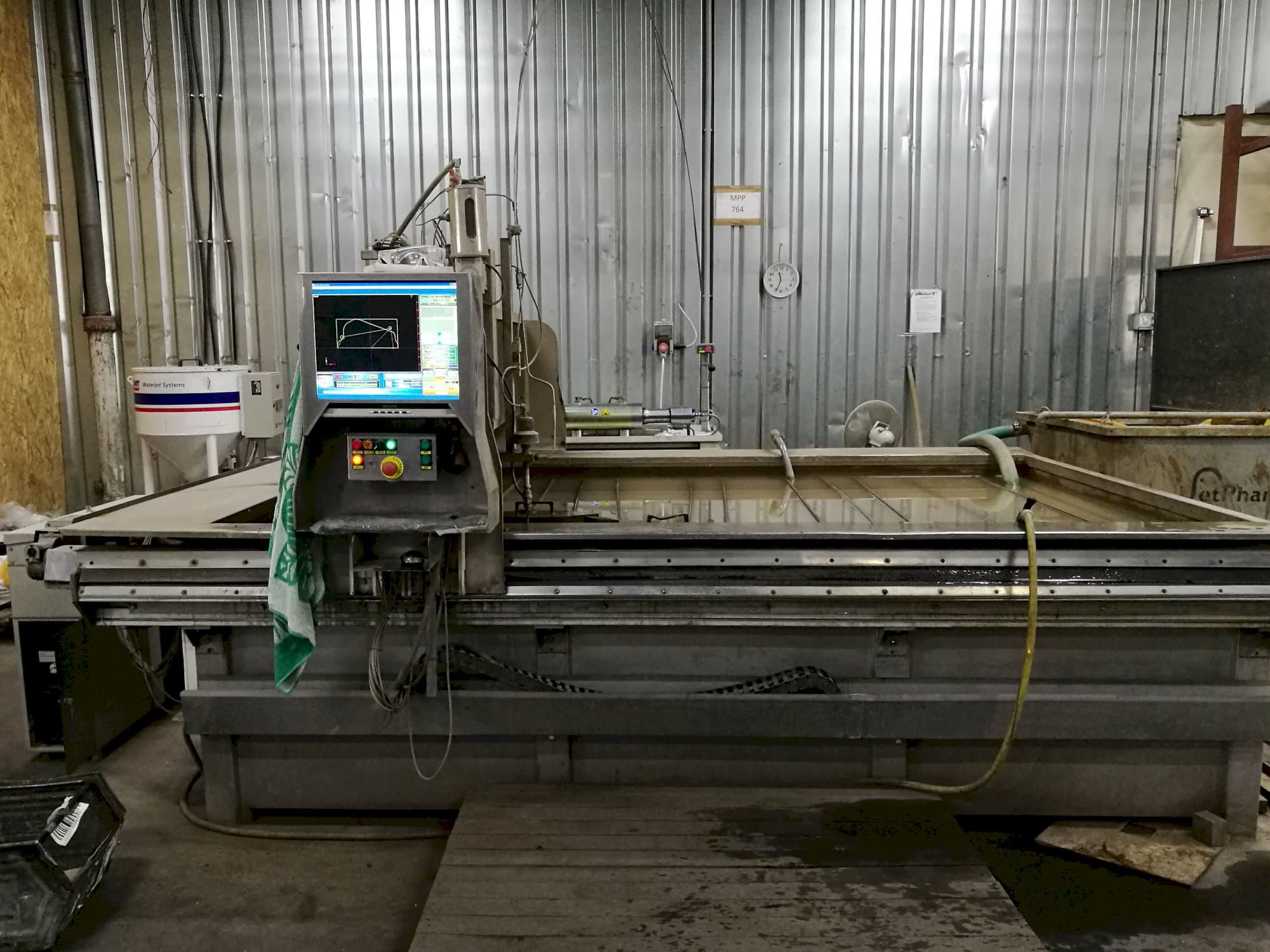 A KMT SLV 50 CLSC  gép elölnézete