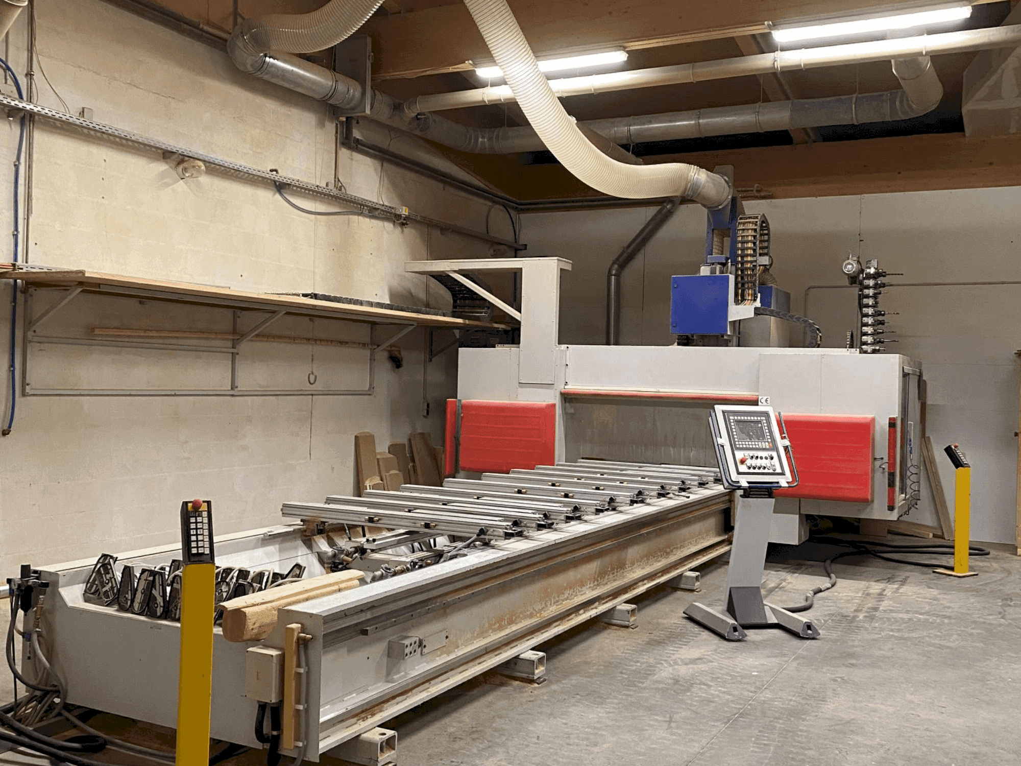A MAKA FPM 470  gép elölnézete