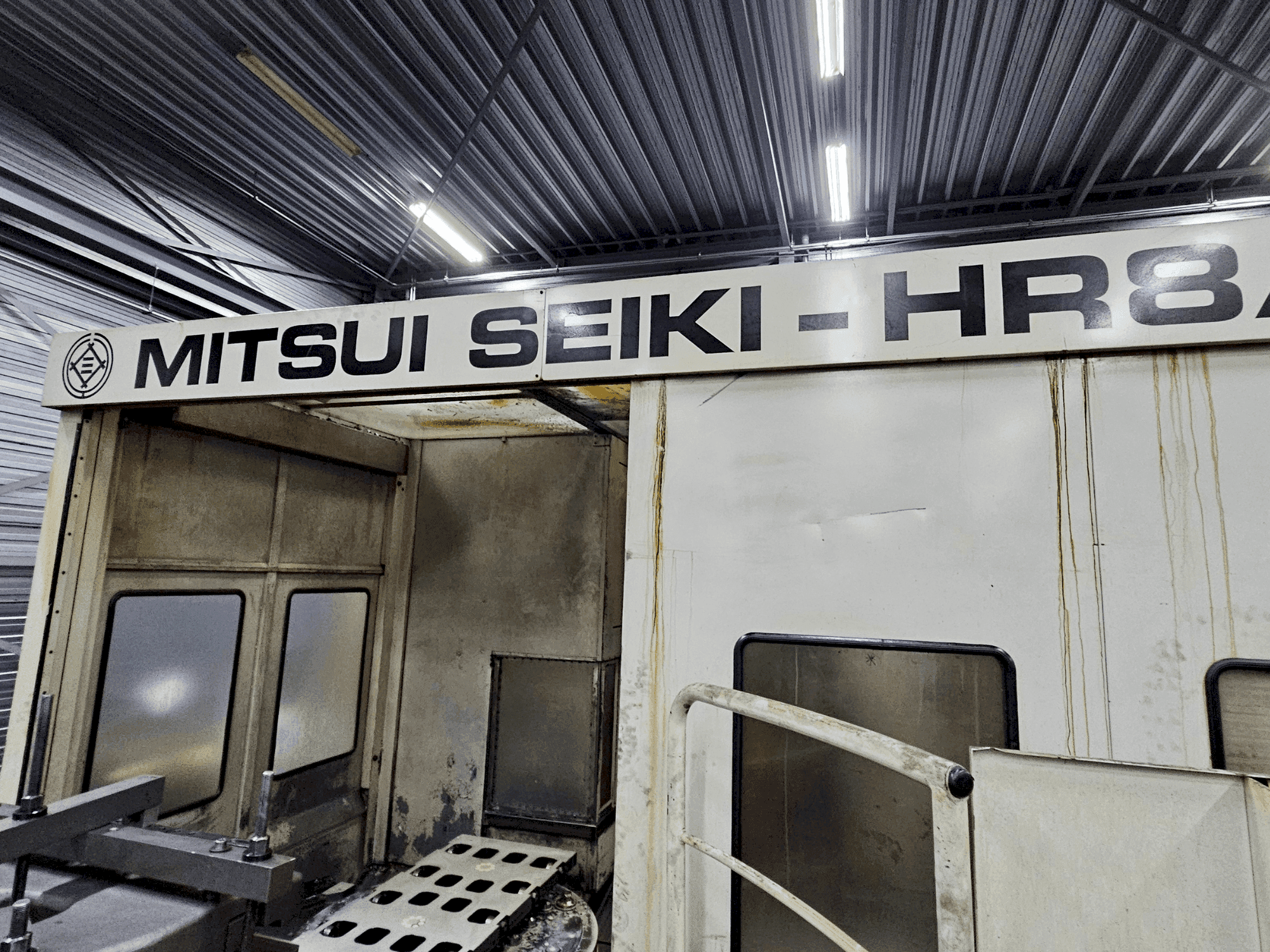 A Mitsui Seiki HR8A  gép elölnézete