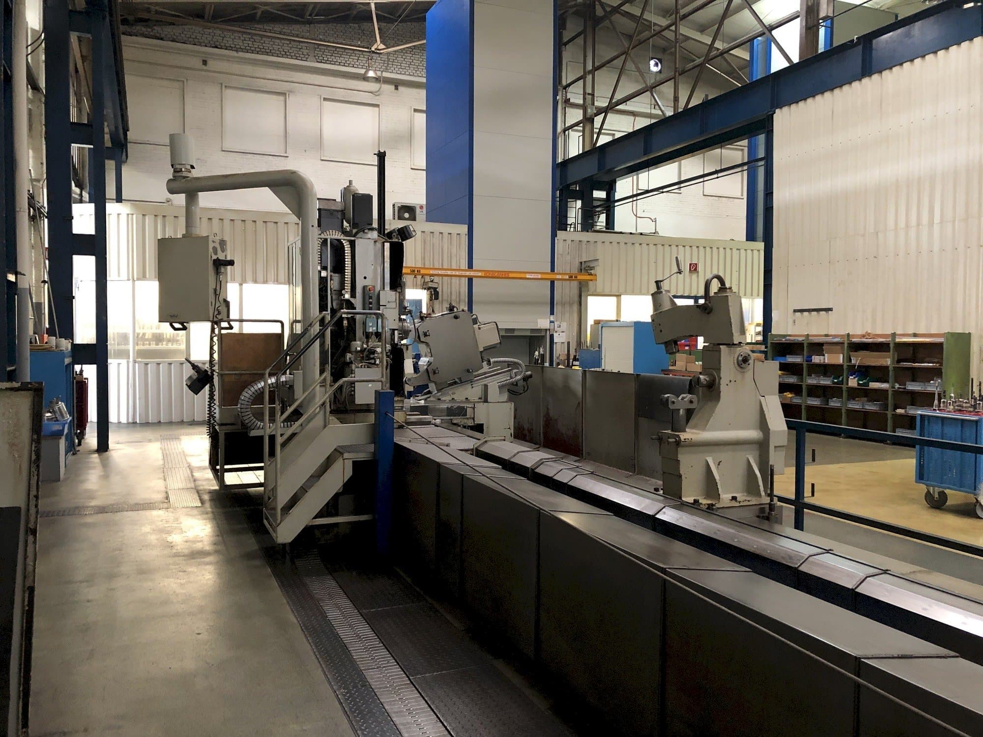 A Tacchi Giacomo HD/3-120L CNC  gép elölnézete