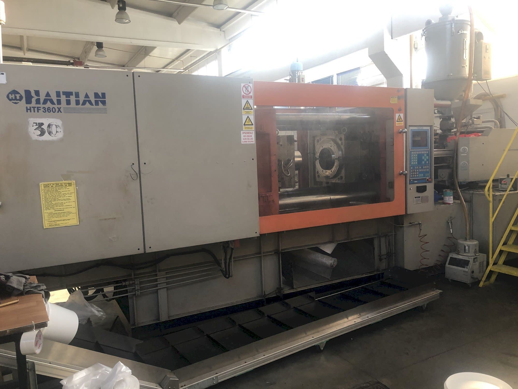 A HAITIAN HTF 360X  gép elölnézete