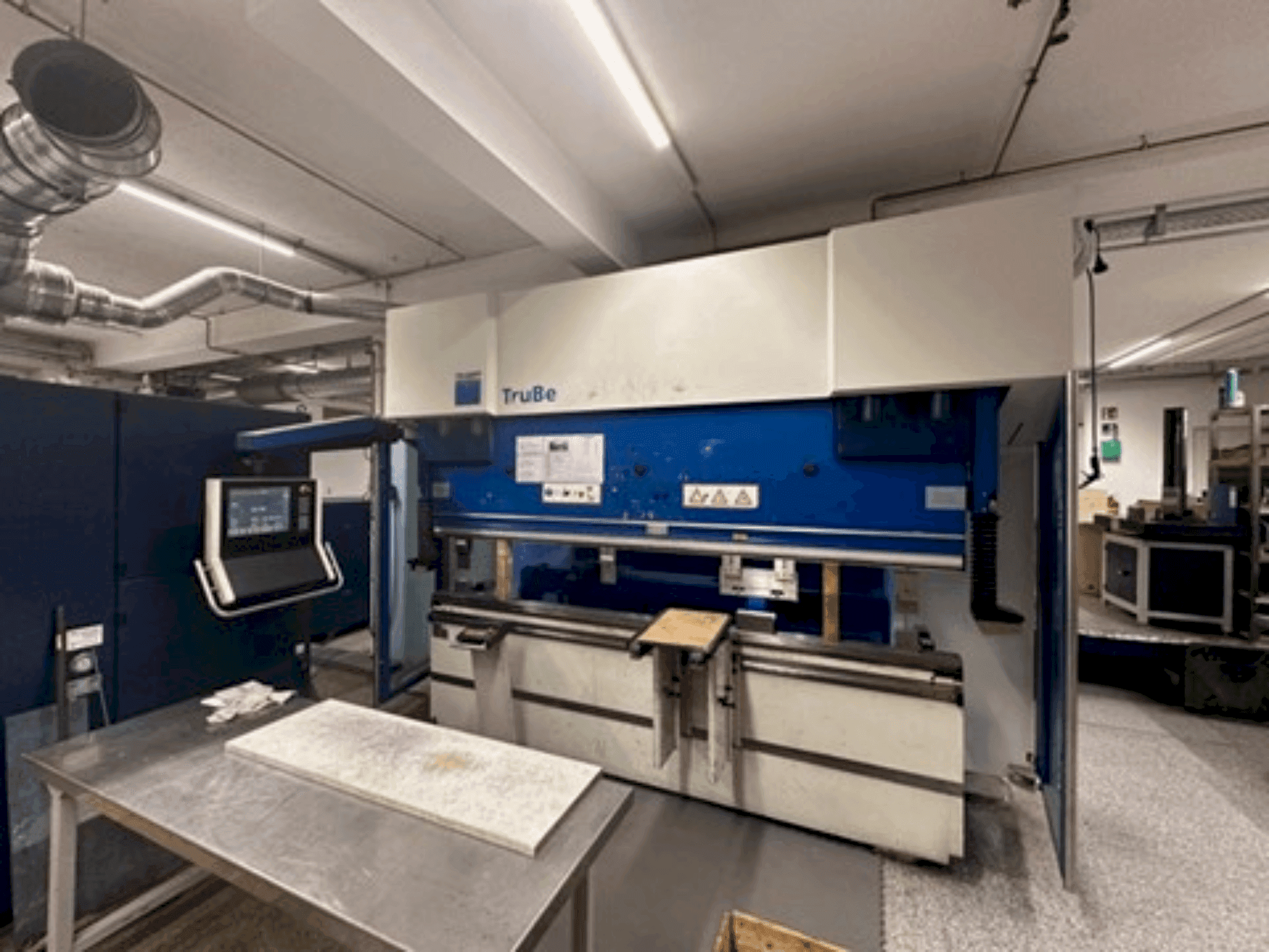 A TRUMPF TruBend 5170  gép elölnézete