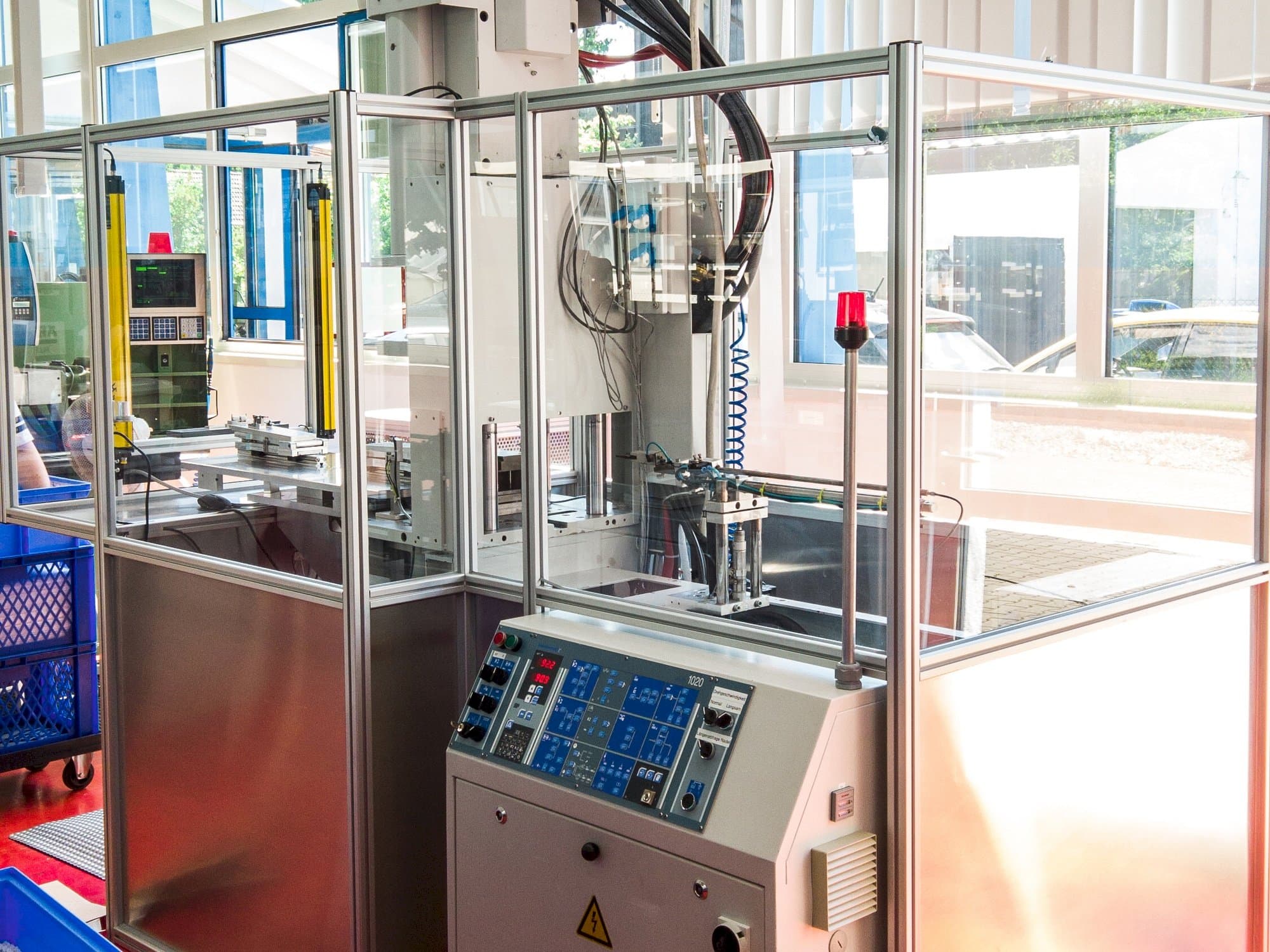 A Battenfeld PLUS 250V50  gép elölnézete