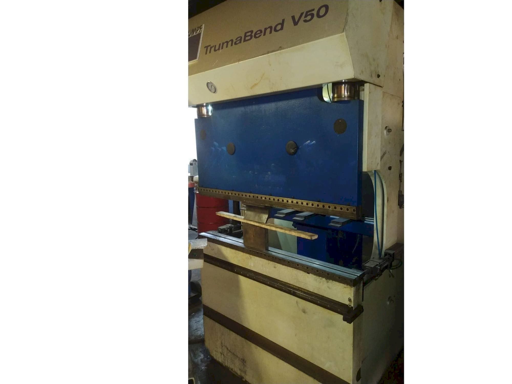 A Trumpf TrumaBend V50  gép elölnézete