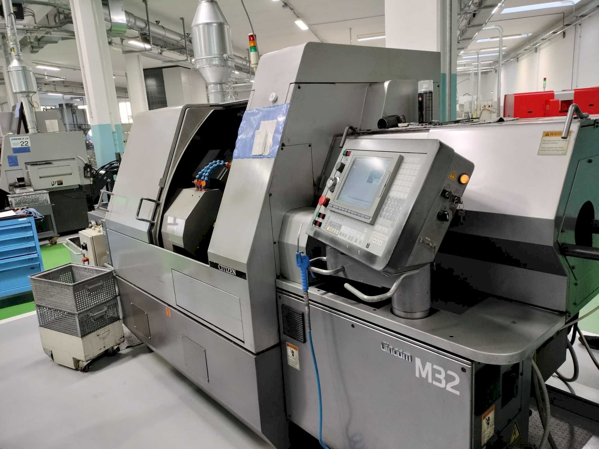 A Citizen CINCOM M32V  gép elölnézete