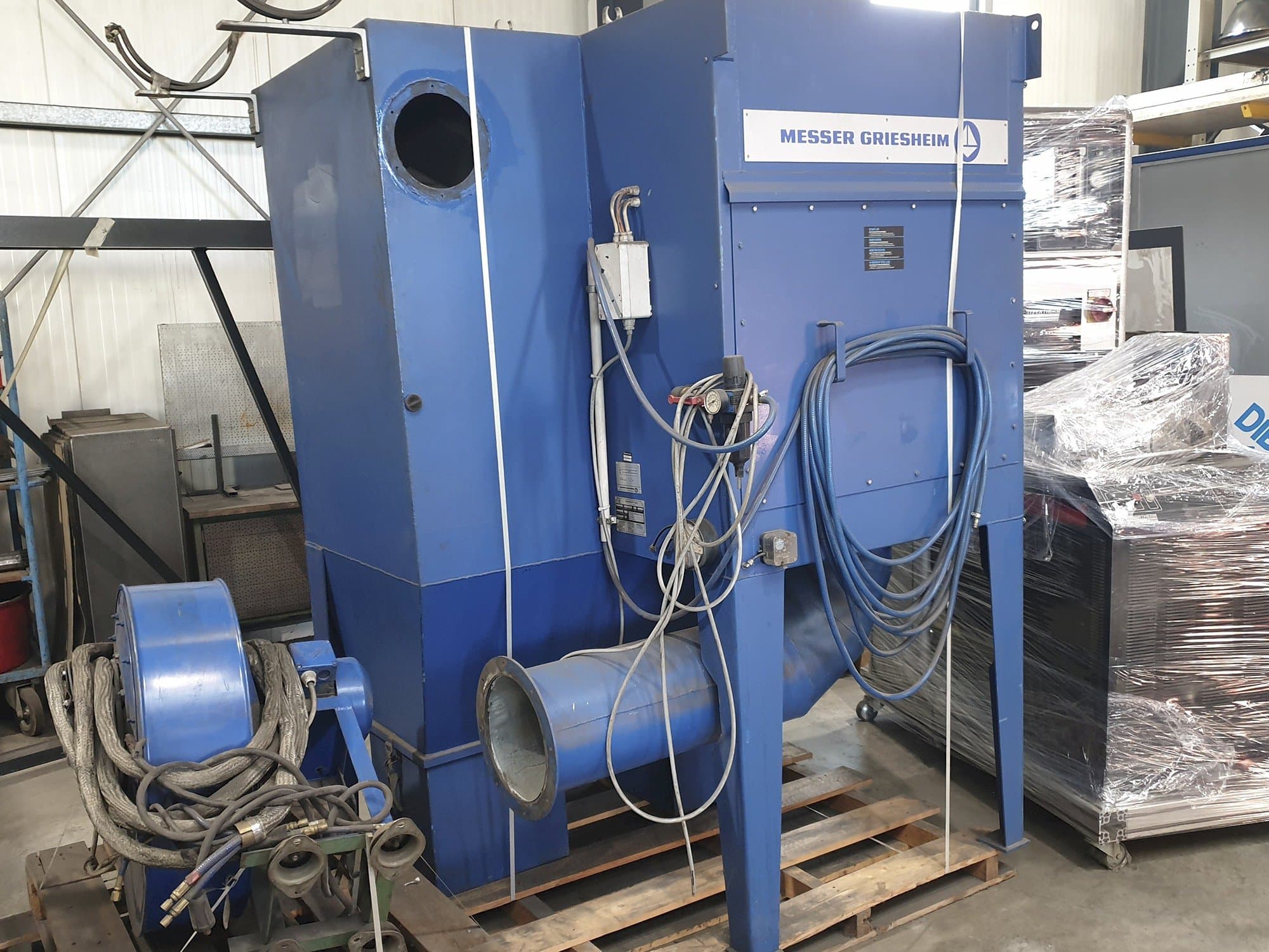 A Messer Griesheim CORTA PS 3100 gép elölnézete