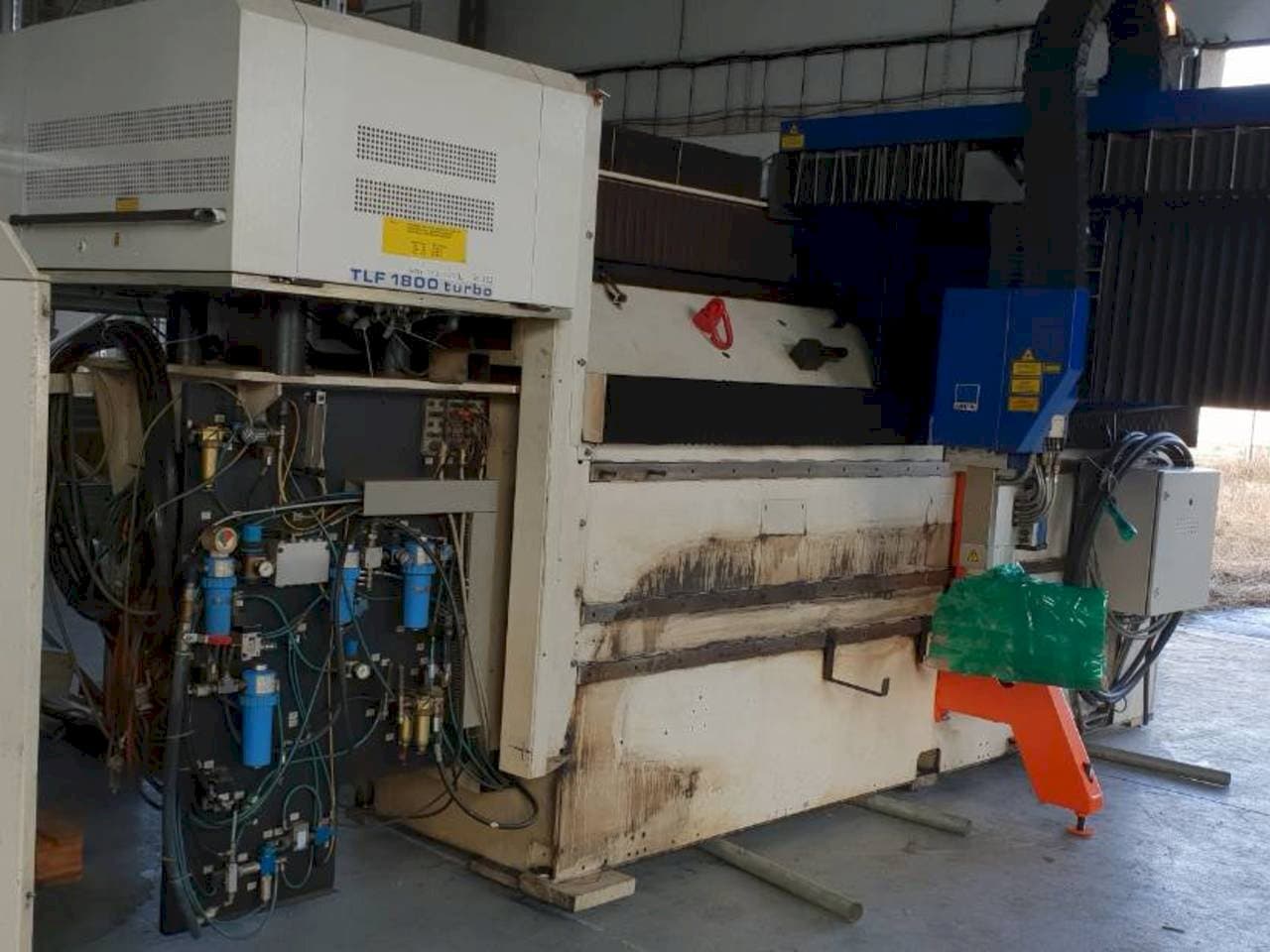 A Trumpf Lasercell TLC 1005  gép elölnézete