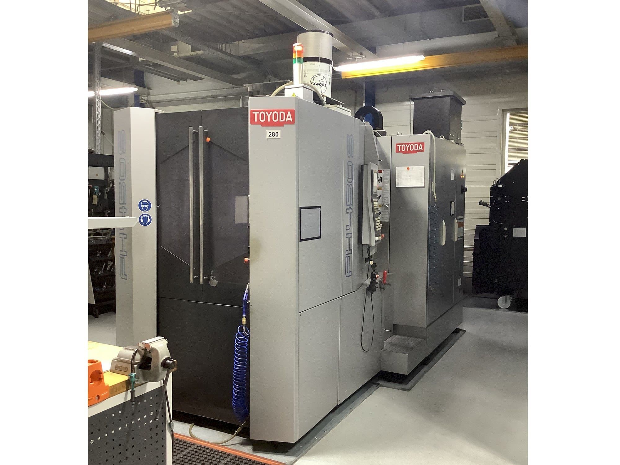 A TOYODA FH 450S  gép elölnézete