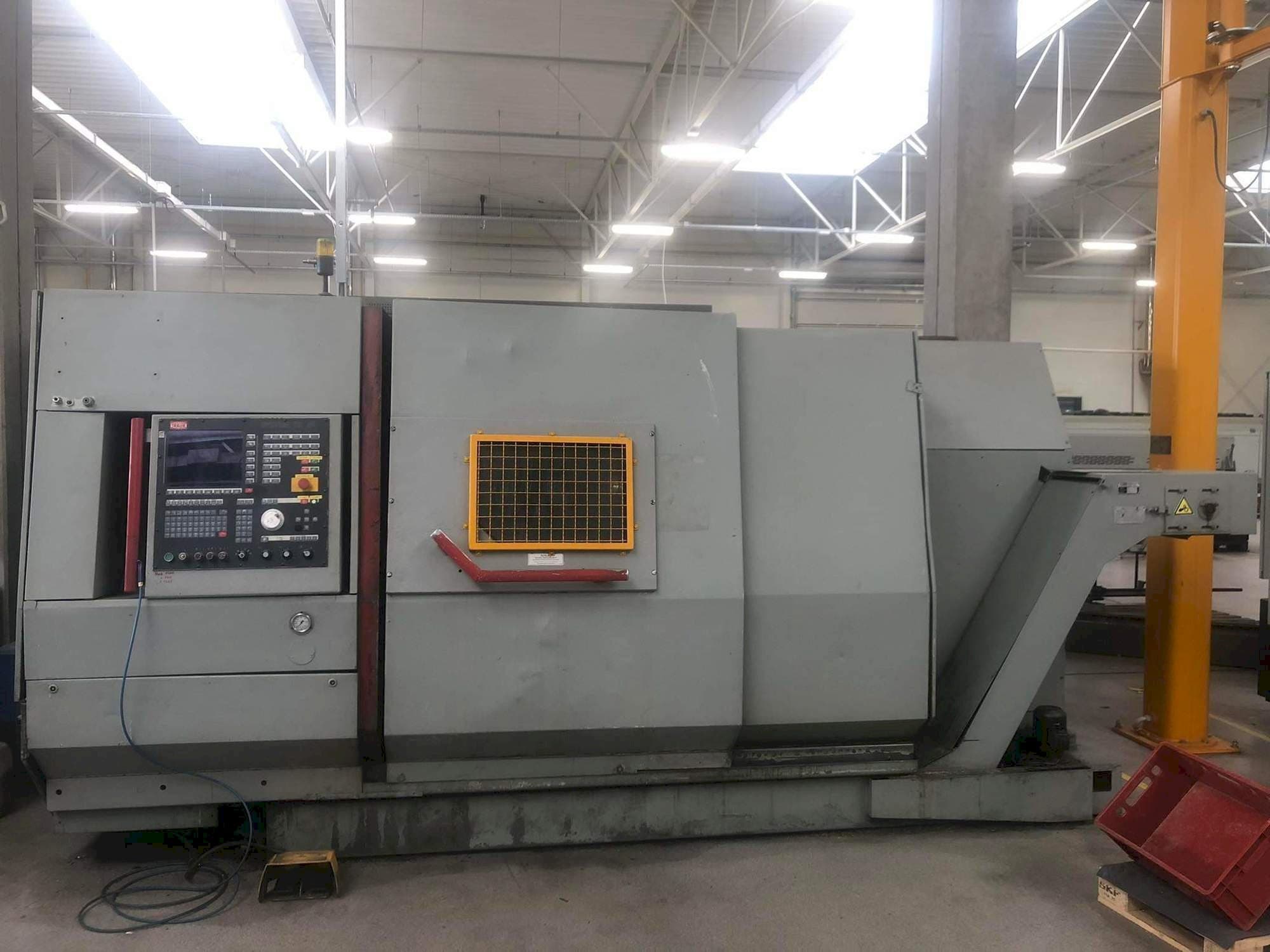 A TRAUB TNA600  gép elölnézete