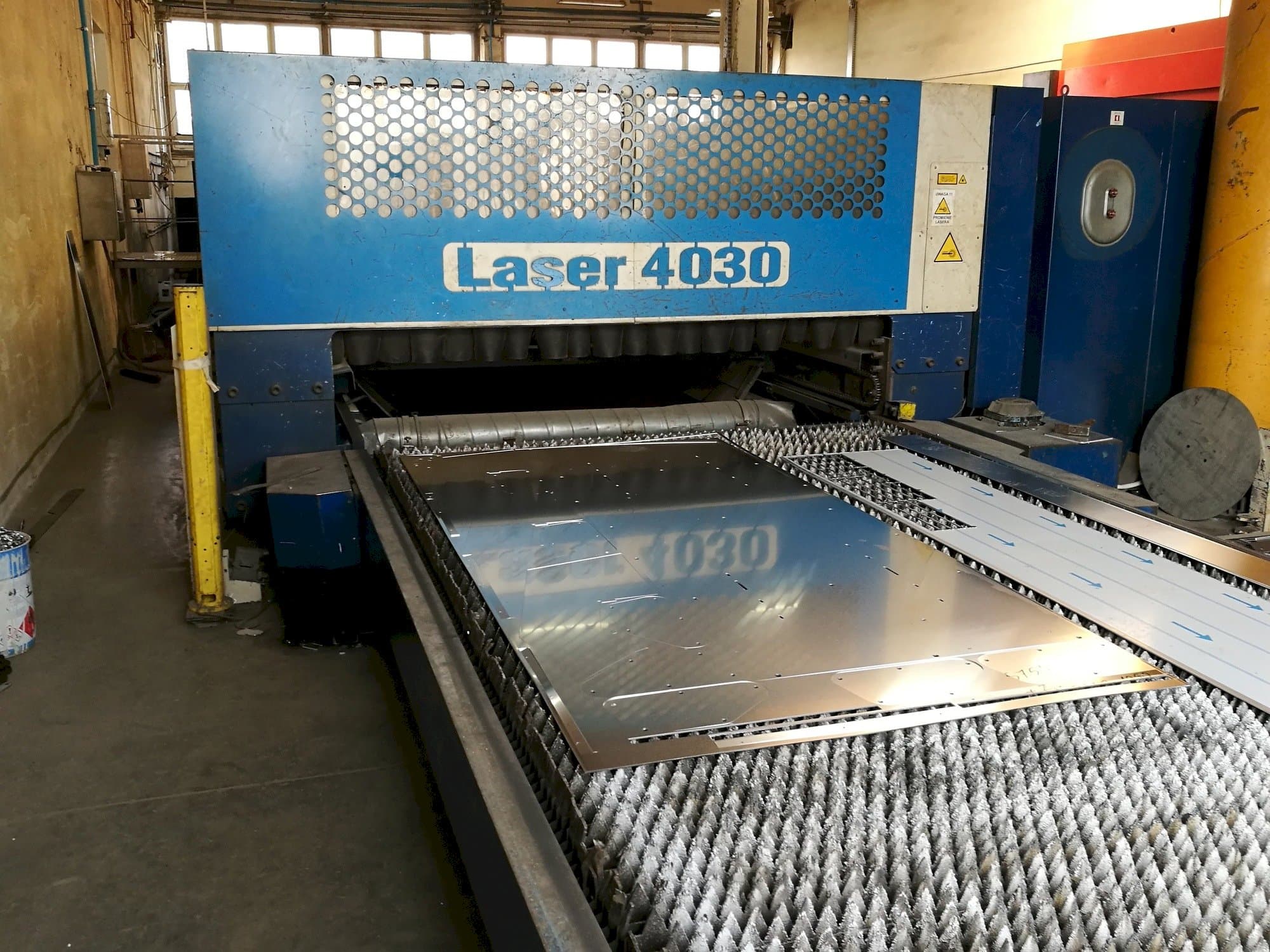 A Trumpf Trumatic L4030  gép elölnézete