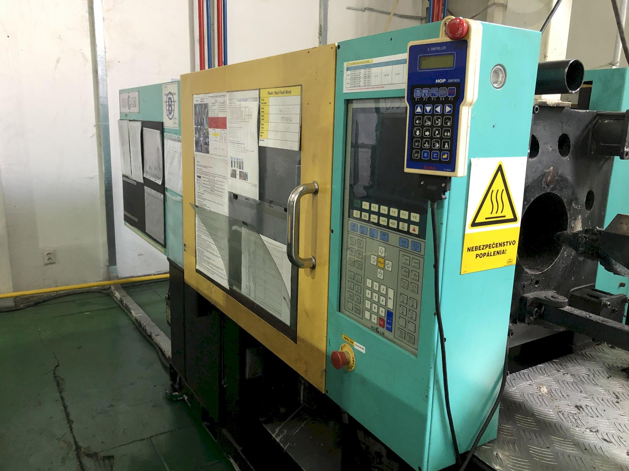 A Hyundai K-120V  gép elölnézete