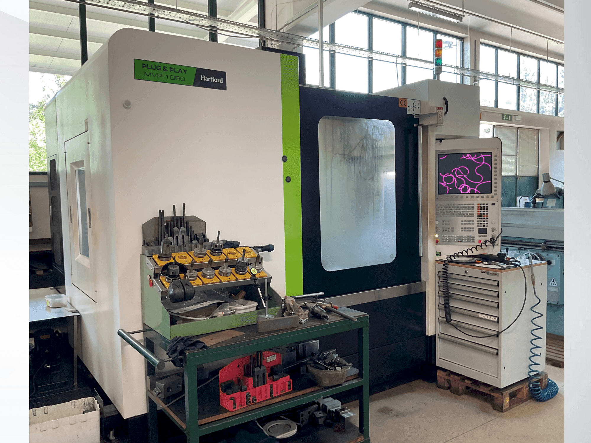 A HARTFORD MVP-1060AD  gép elölnézete