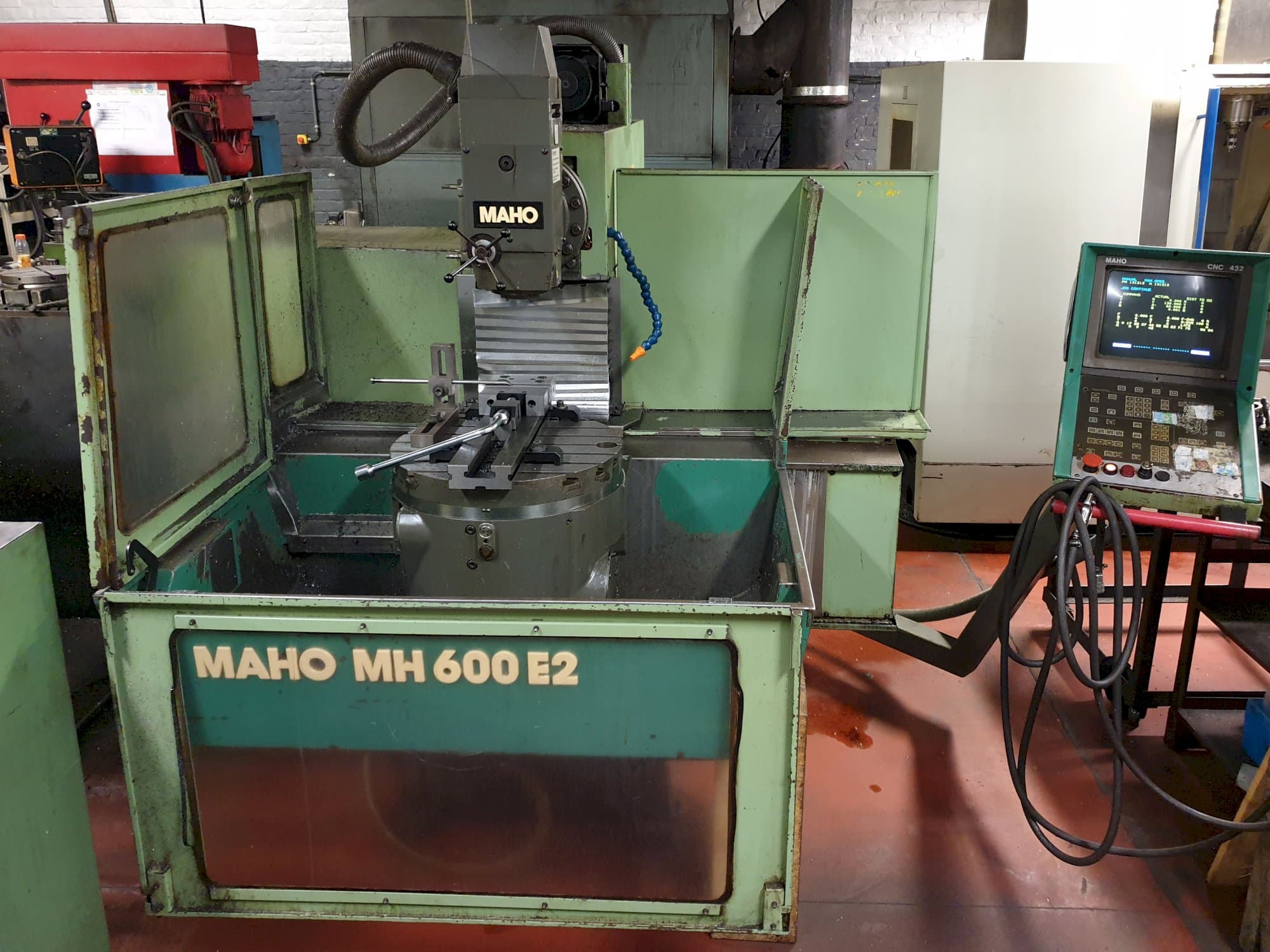 A Maho MH 600 E2  gép elölnézete