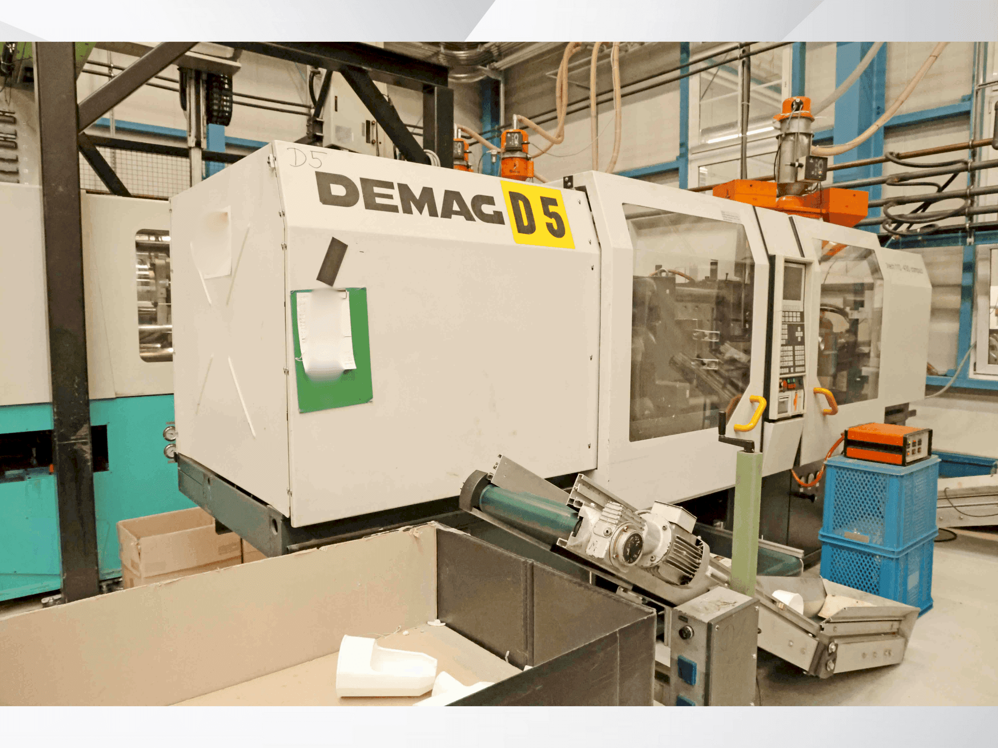 A DEMAG Ergotech 110-430 NC 4 compact  gép elölnézete