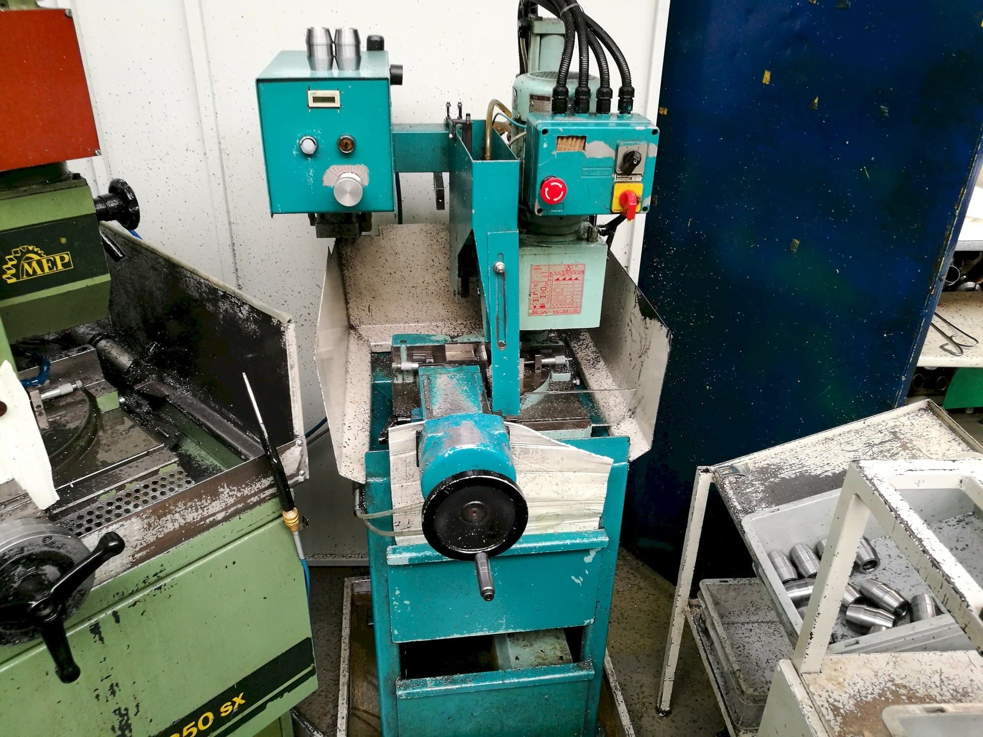 A EISELE VMS 300 PV  gép elölnézete