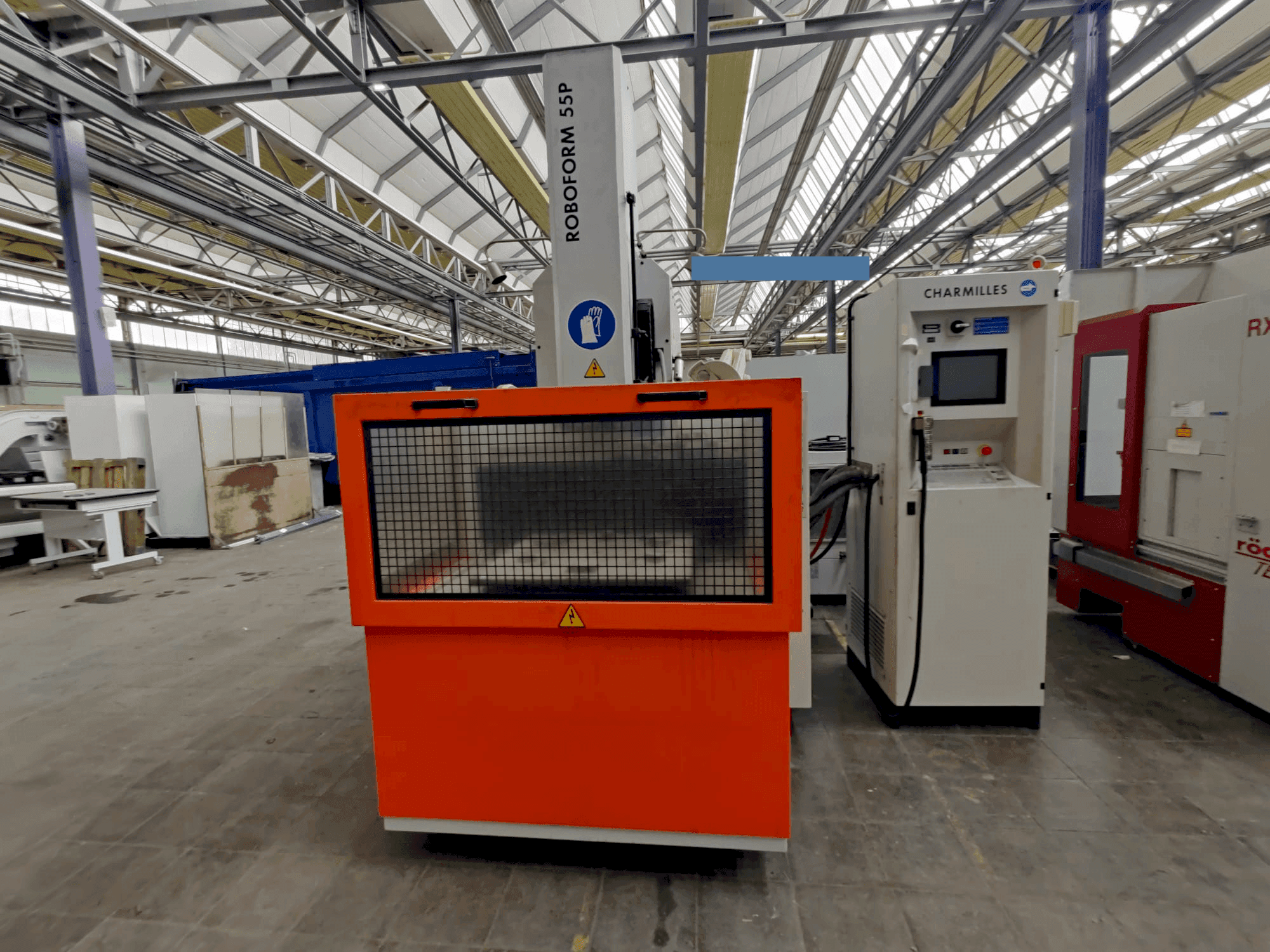 A CHARMILLES ROBOFORM 55P  gép elölnézete