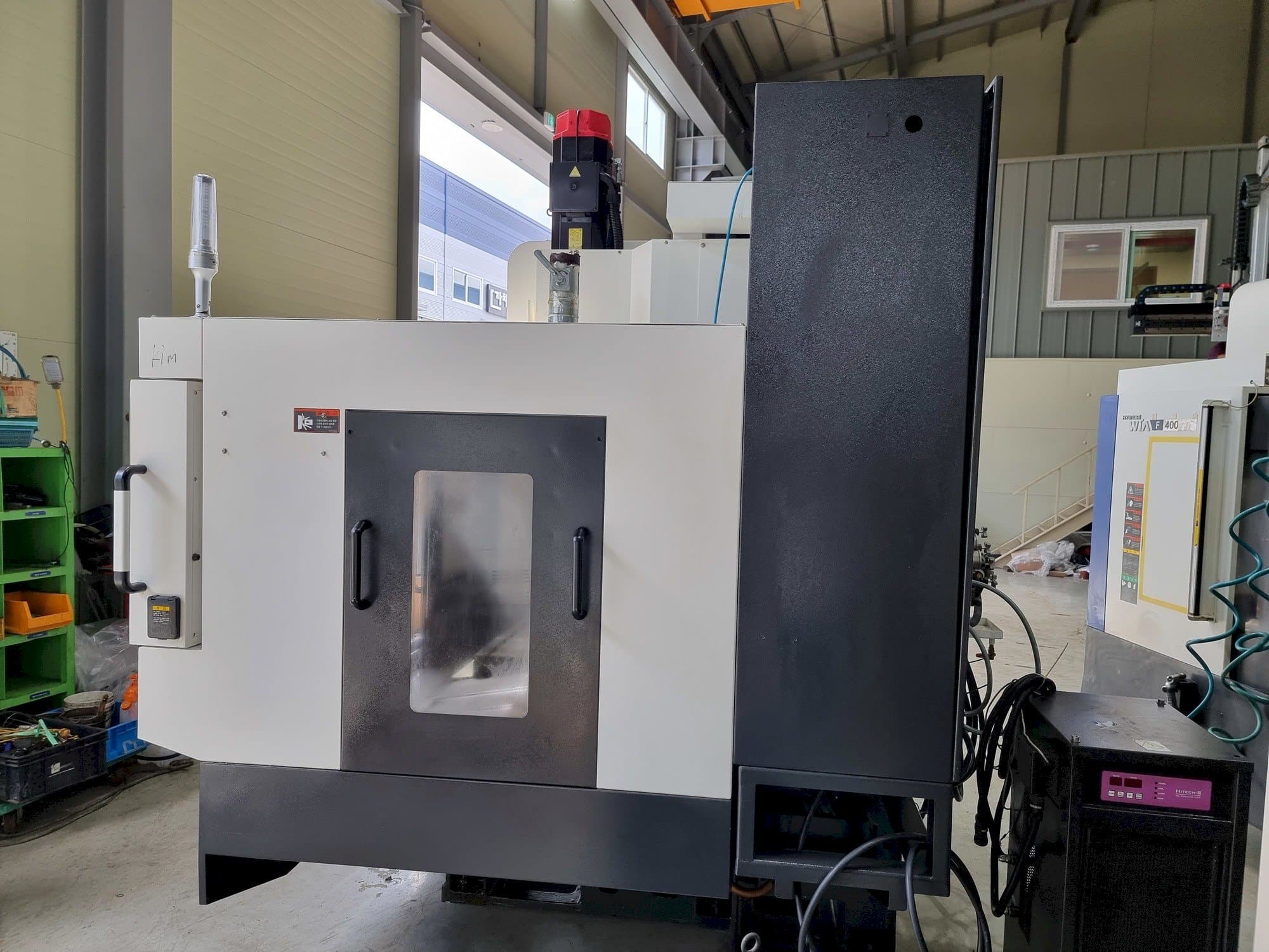 A Hyundai Wia F400  gép elölnézete