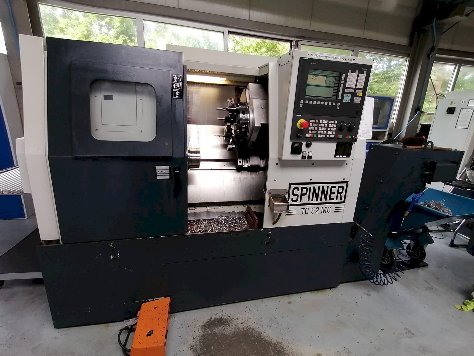 A SPINNER TC 52-MC  gép elölnézete