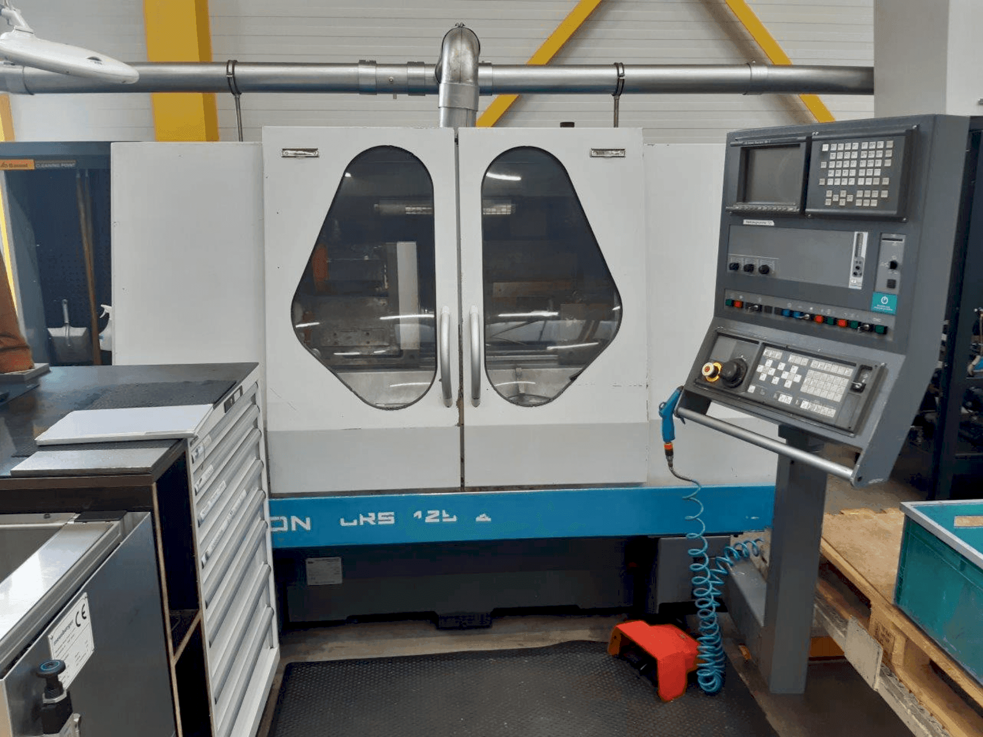 A KELLENBERGER Kel-Vision URS 125  gép elölnézete