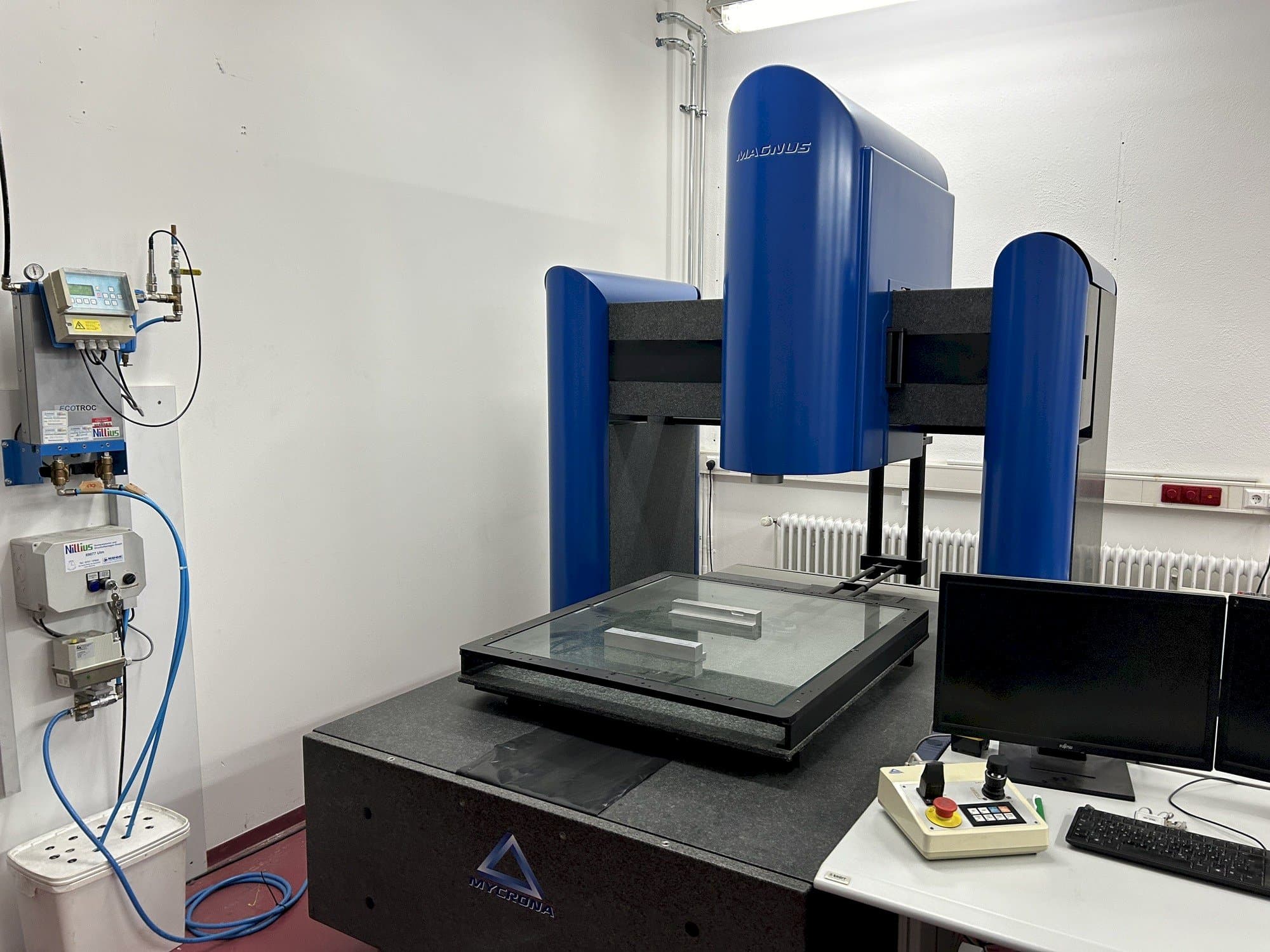 A MYCRONA Magnus BL  gép elölnézete