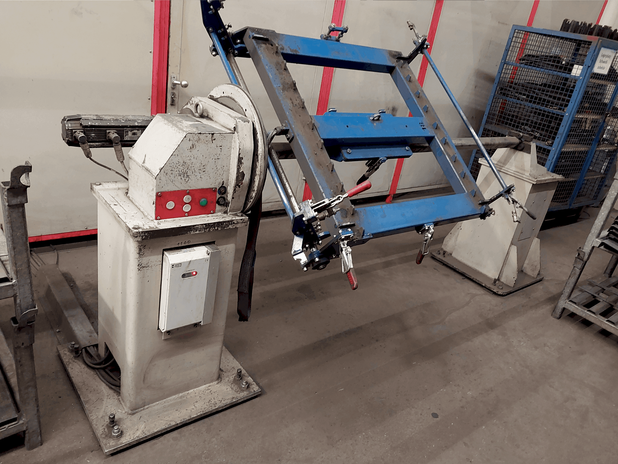 A IGM Welding Robot System  gép elölnézete