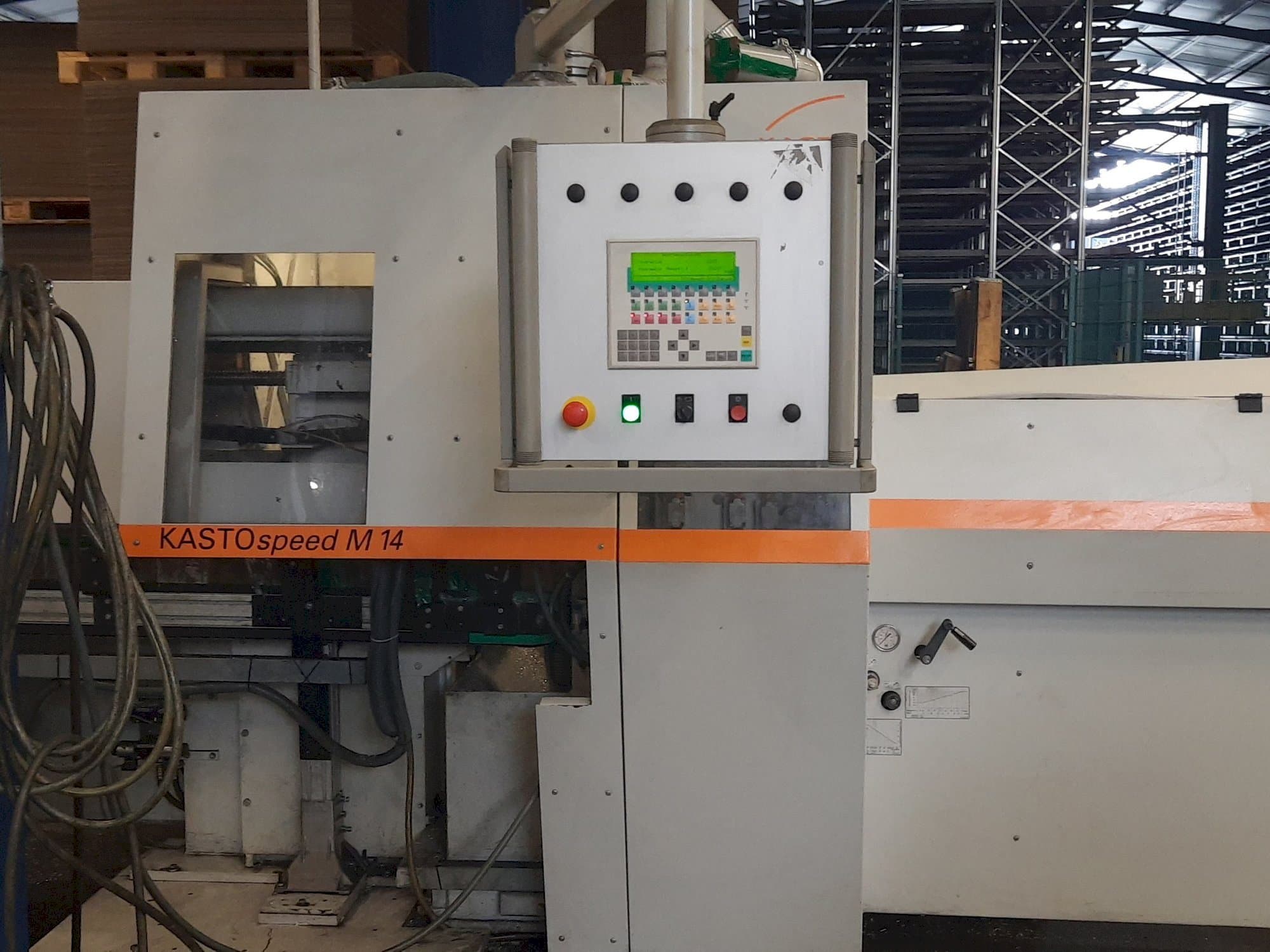 A KASTO speed M14  gép elölnézete