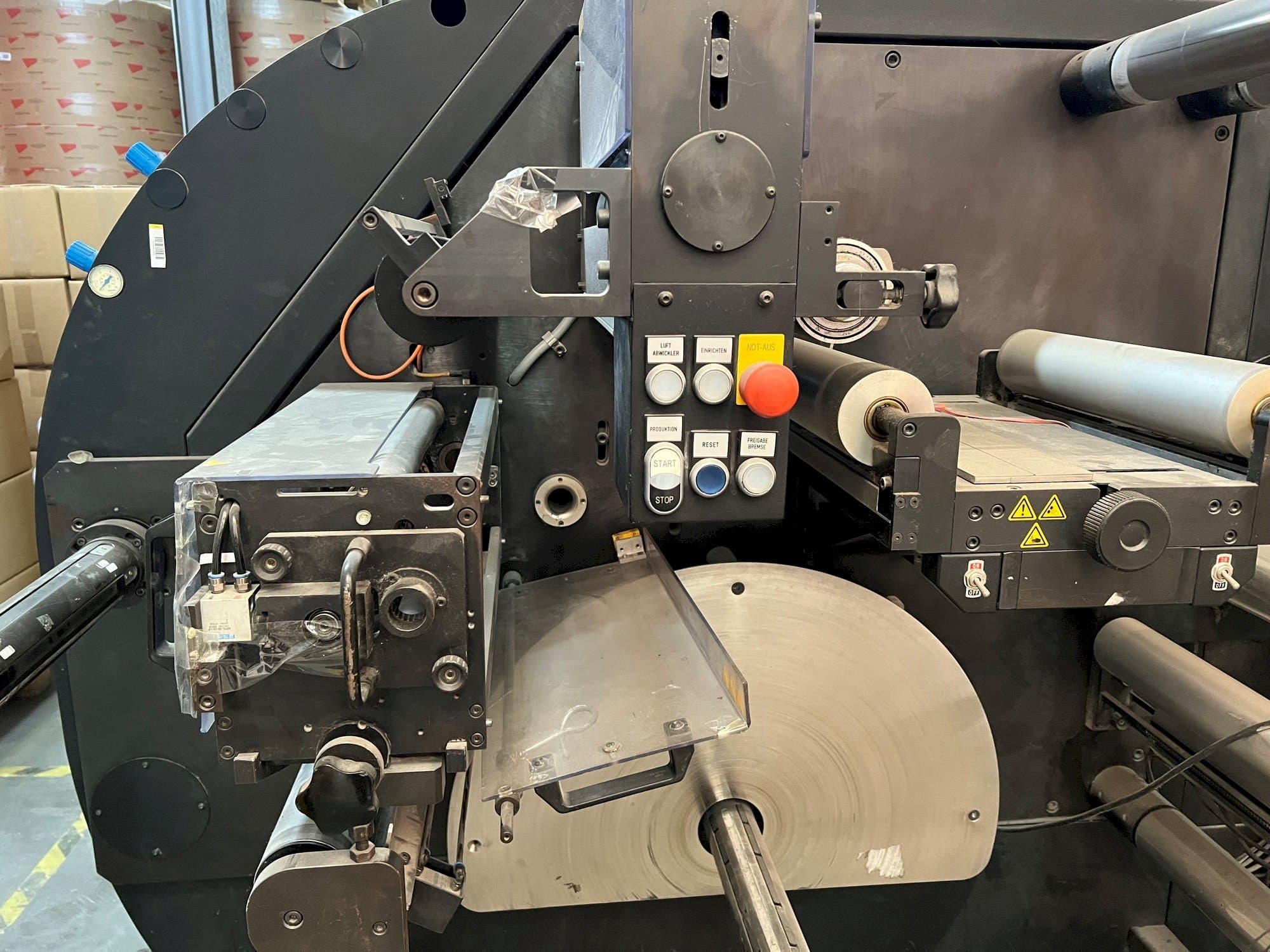 A FLEXOR 380B  gép elölnézete