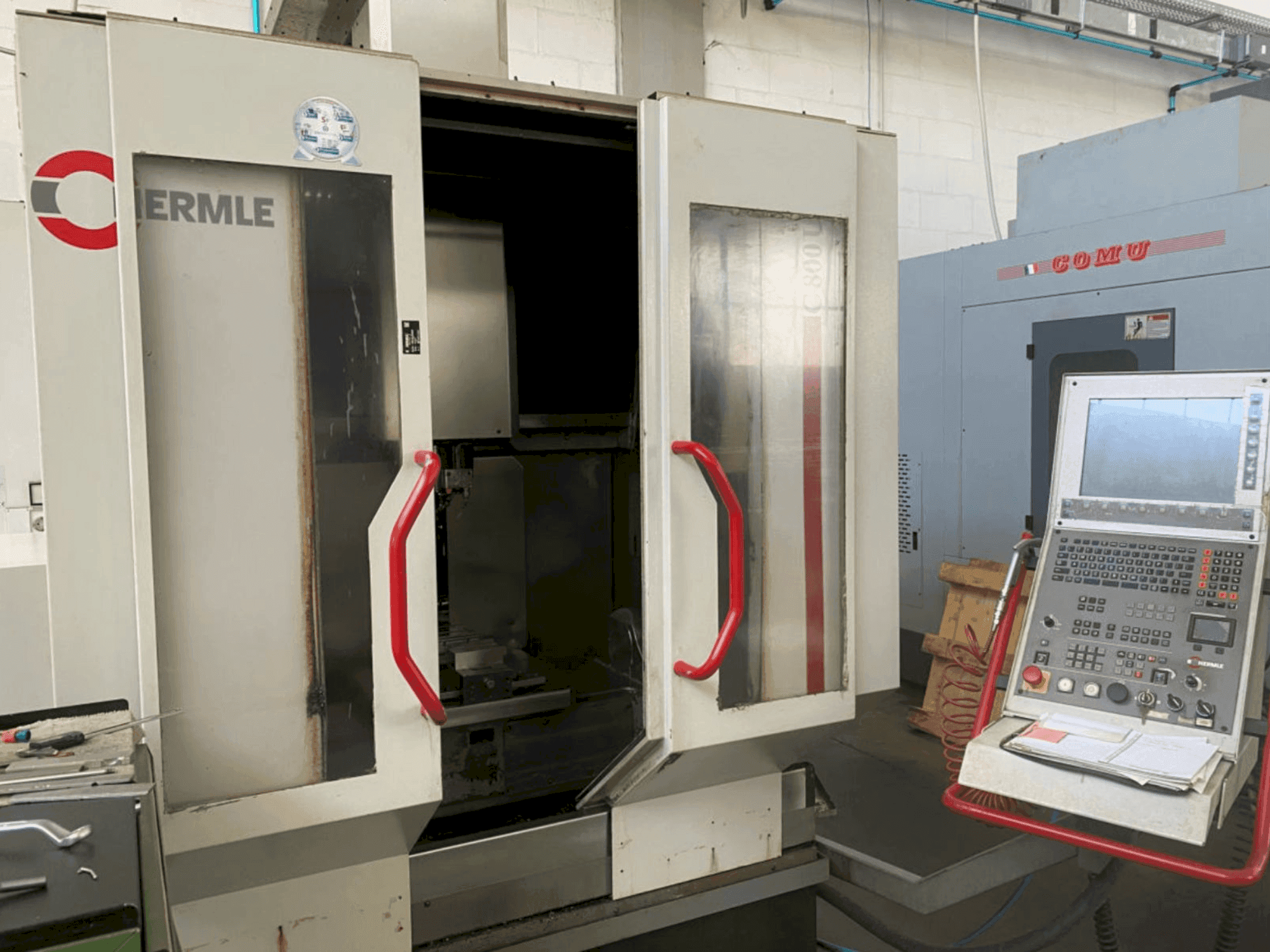 A HERMLE C 800 U  gép elölnézete