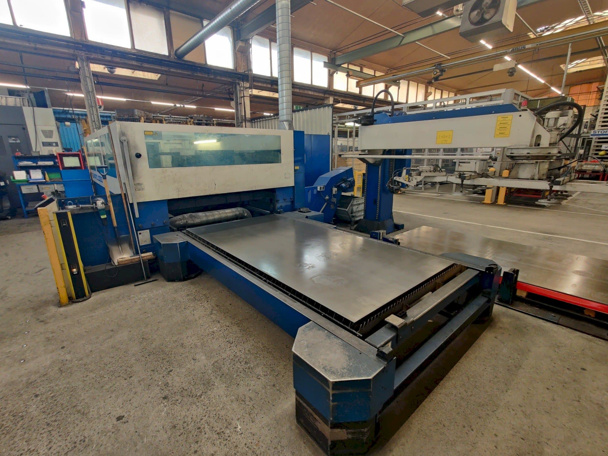 A Trumpf Trumatic L3050  gép elölnézete