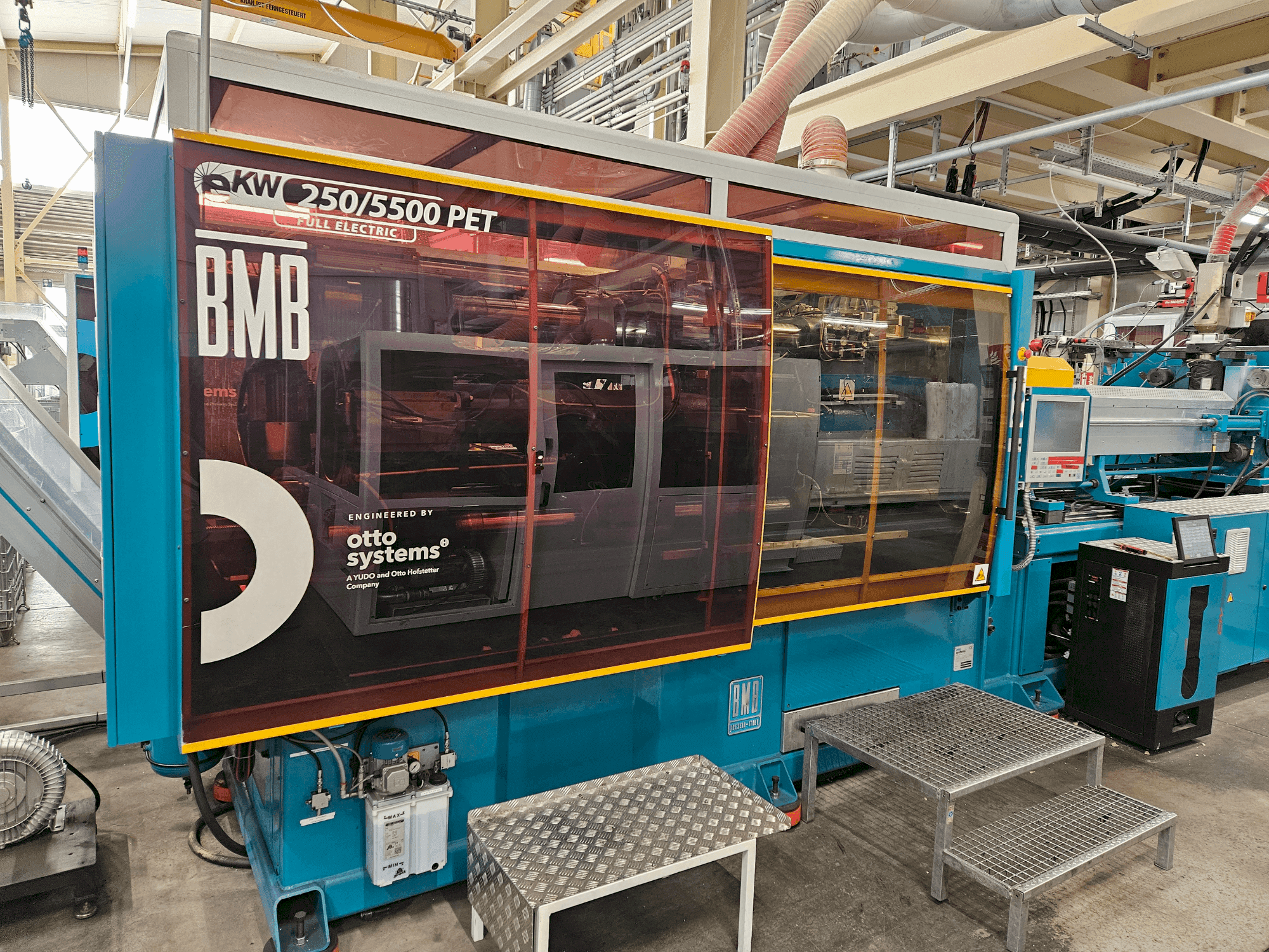A Otto Systems eKW 250/5500 PET  gép elölnézete