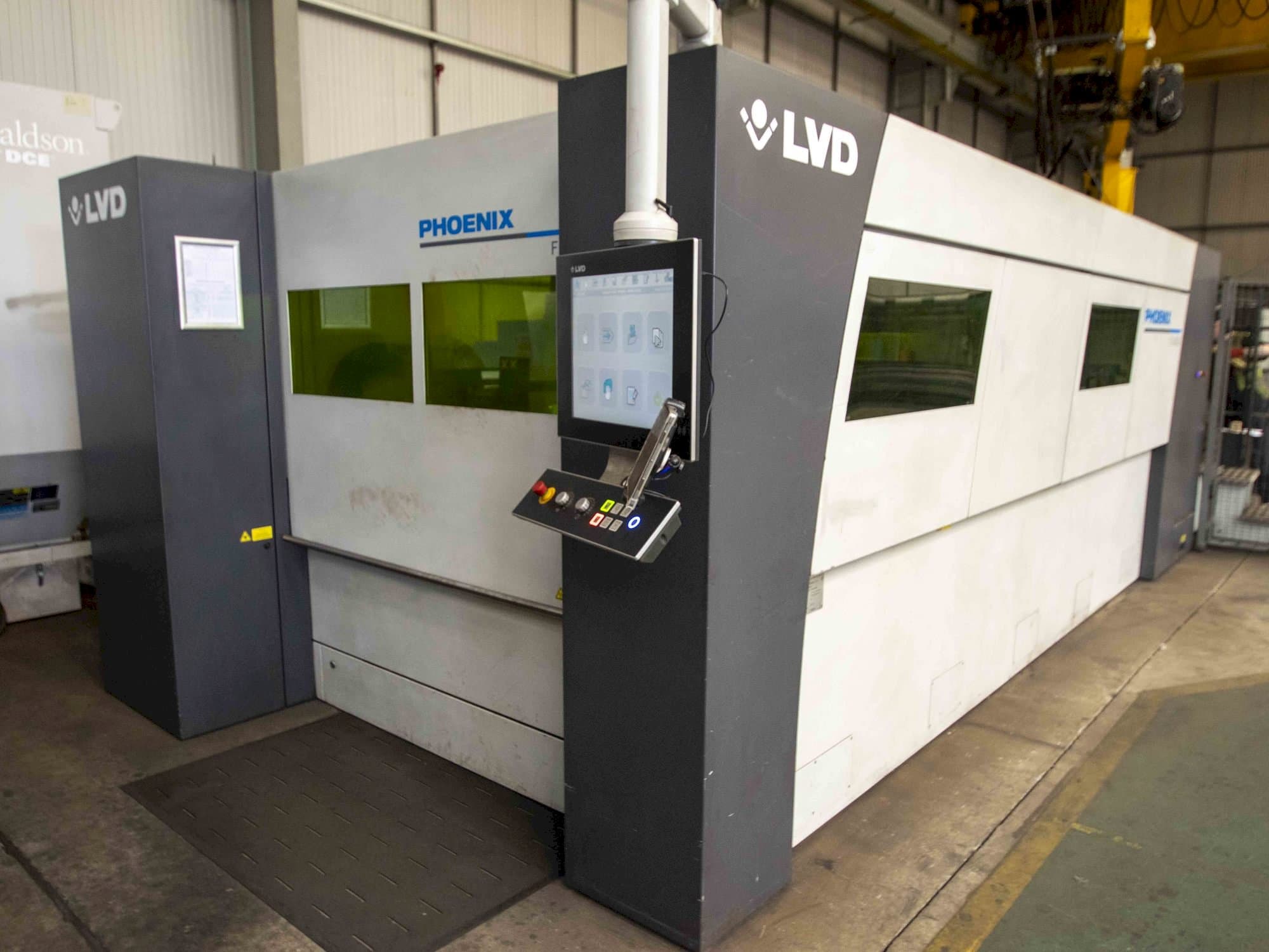 A LVD   gép elölnézete