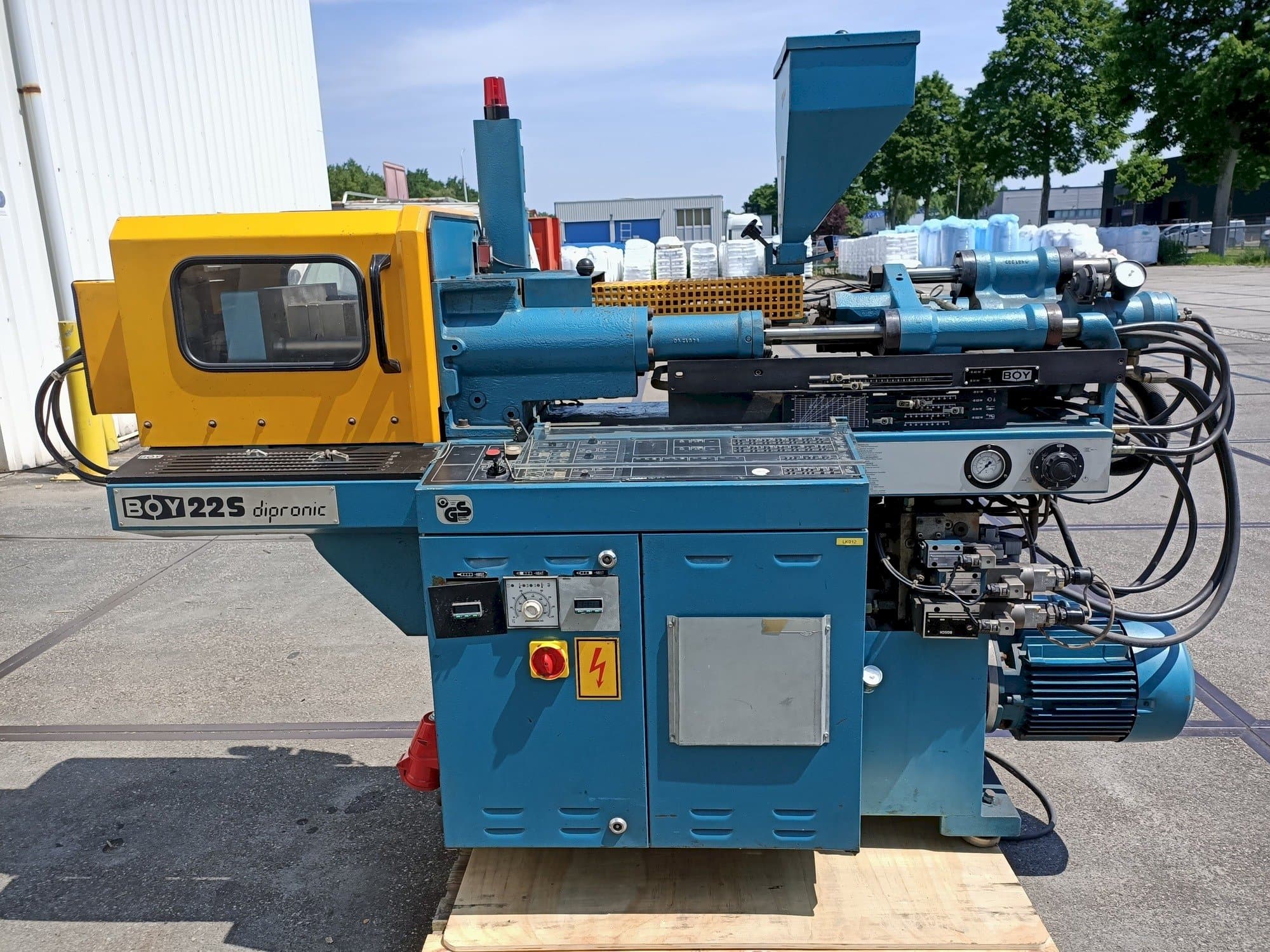 A BOY 22S dipronic  gép elölnézete