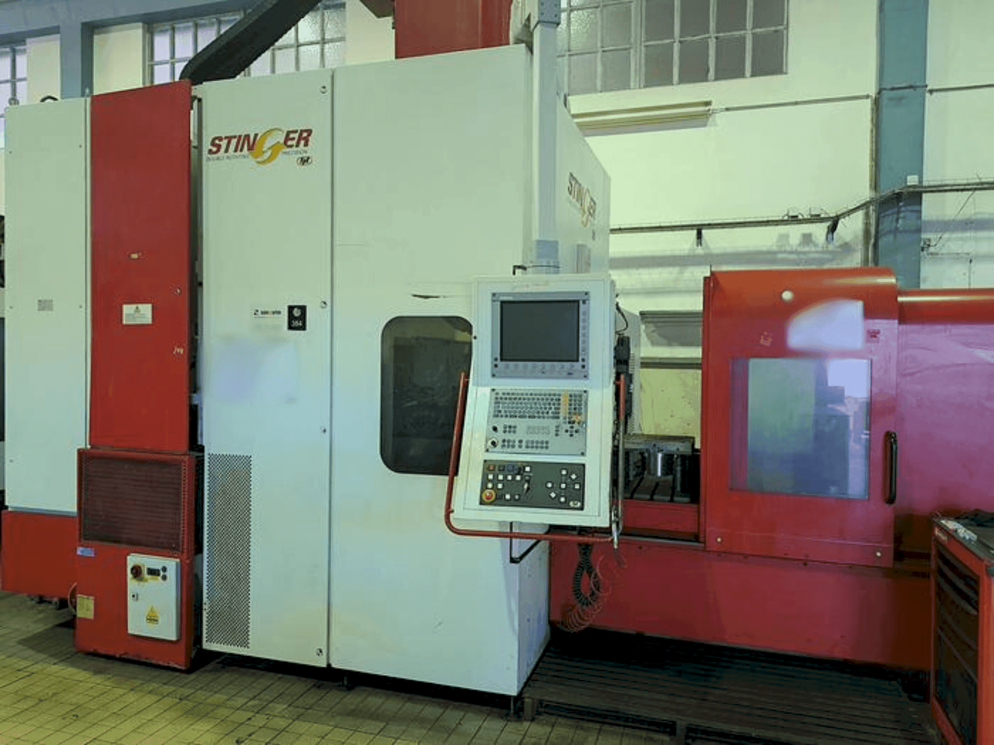 A FPT STINGER XL  gép elölnézete