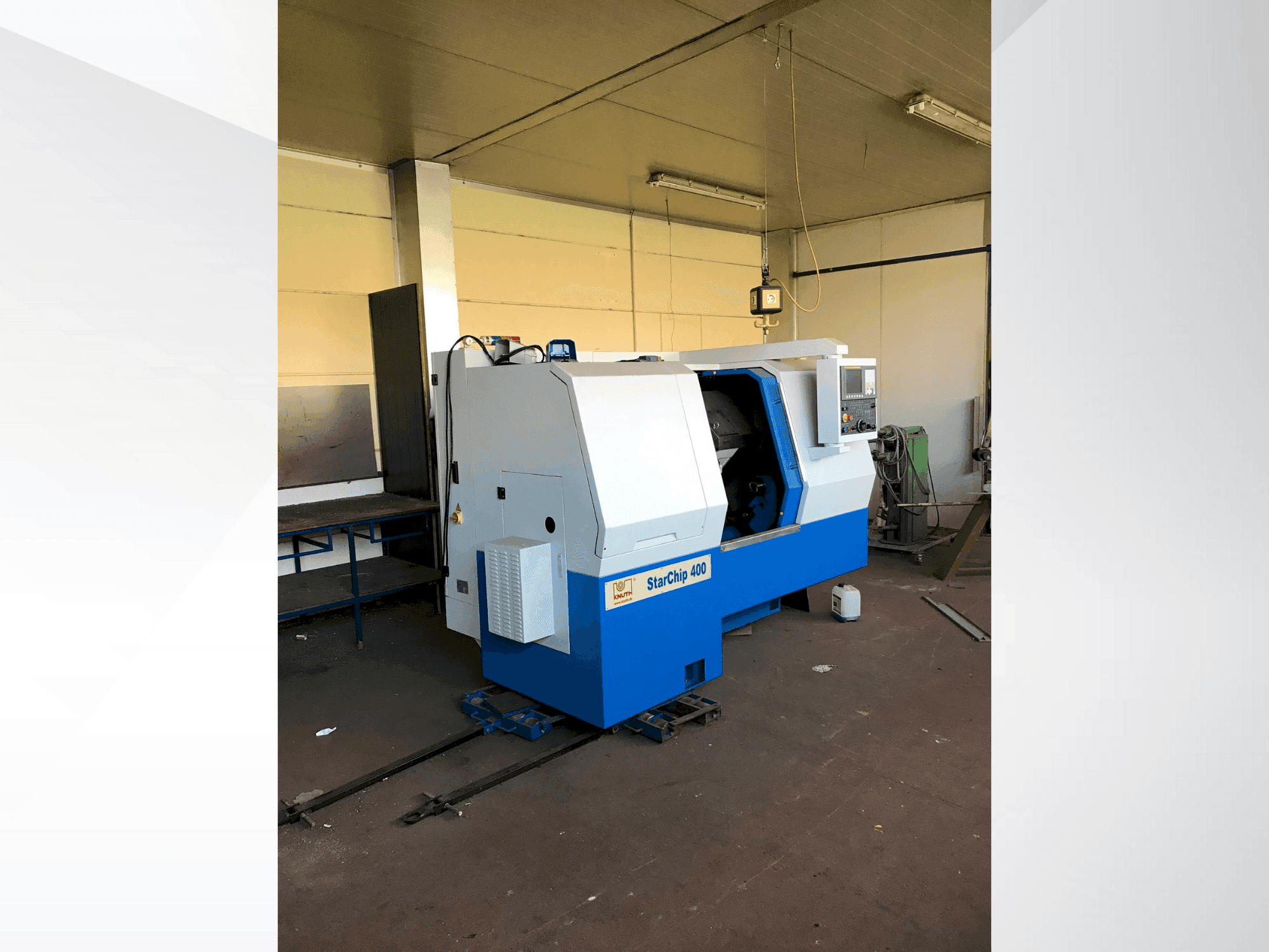 A KNUTH Starship 400  gép elölnézete